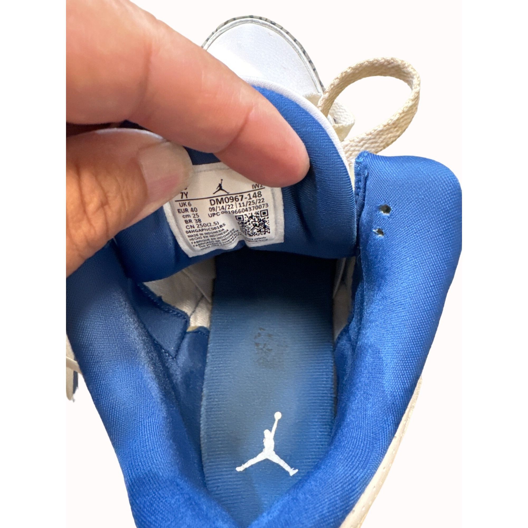 Nike Nike AIR Jordans 3 Retro Washington Wizards boys/girls white Size US 7 / EU 40 - 10 Thumbnail
