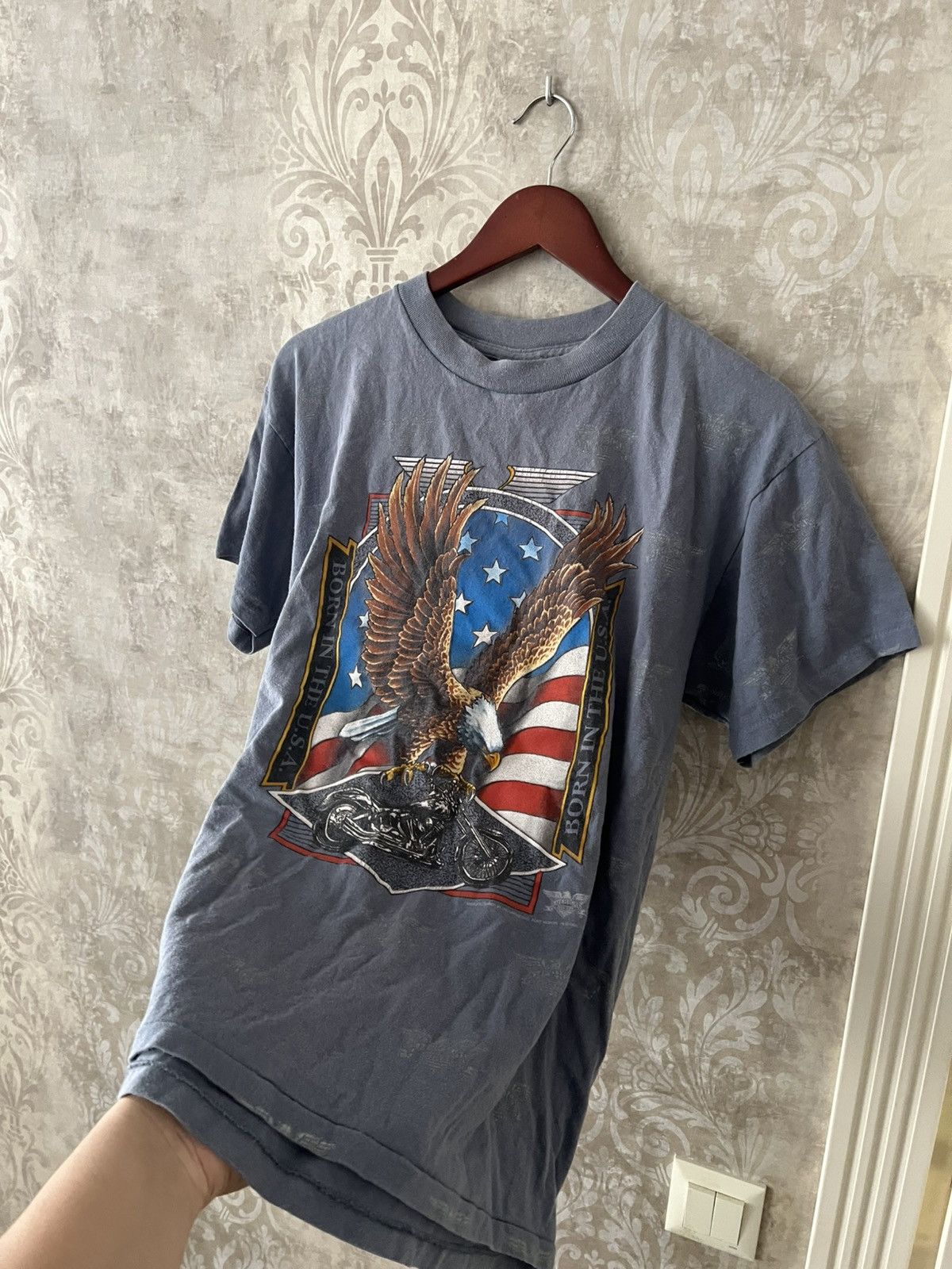 Vintage Vintage 3D Emblem Born in the USA Eagle T-Shirt Made in USA Size US L / EU 52-54 / 3 - 7 Thumbnail
