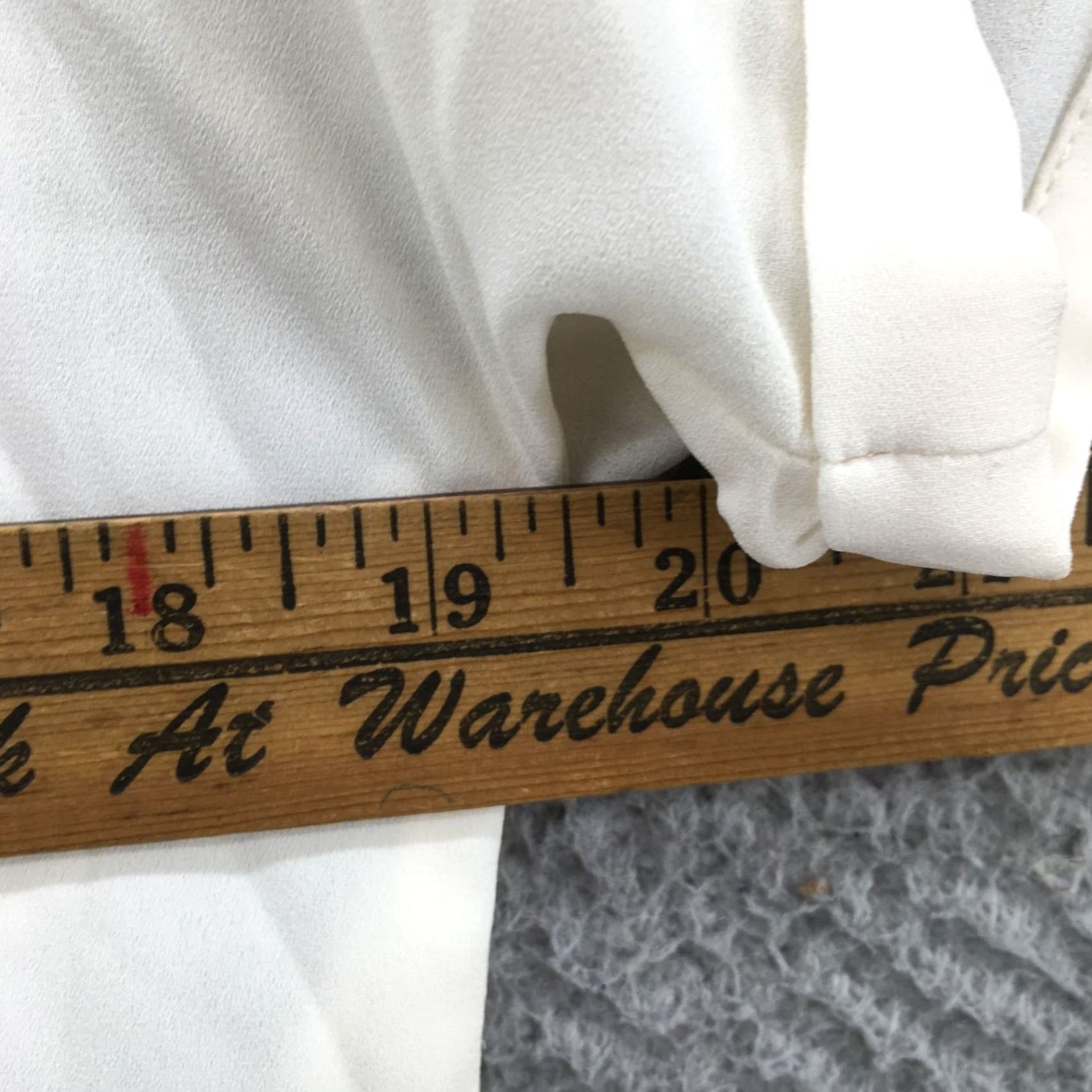 Vintage Maurices Blouse Womens XS Short Sleeve V-Neck Front Quarter Zipper Cream NEW Size XS / US 0-2 / IT 36-38 - 5 Thumbnail
