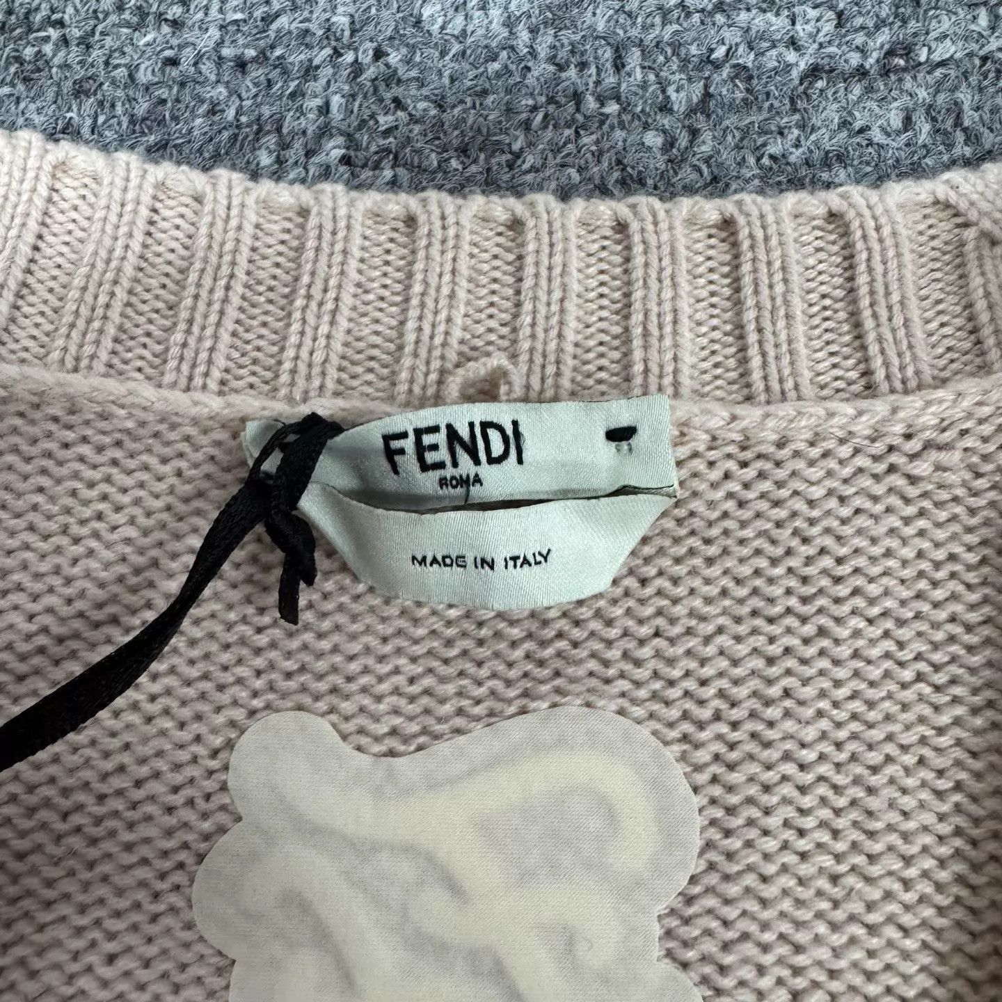 Fendi Fendi V-neck FF back jacquard cashmere sweater 36 Size XS / US 0-2 / IT 36-38 - 7 Thumbnail