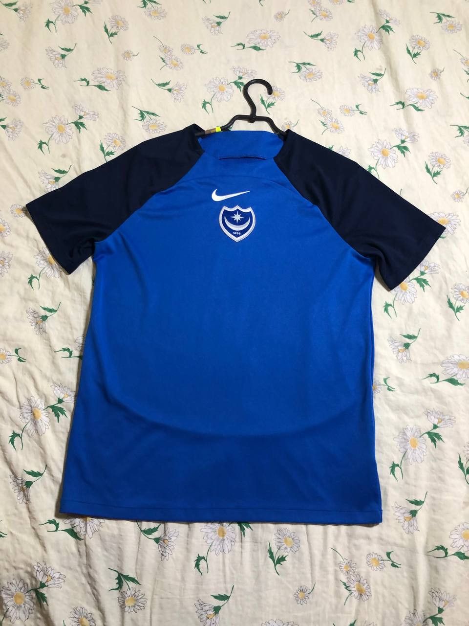 Nike PORTSMOUTH 2018 2020 TRAINING FOOTBALL SHIRT SOCCER Size US L / EU 52-54 / 3 - 1 Thumbnail