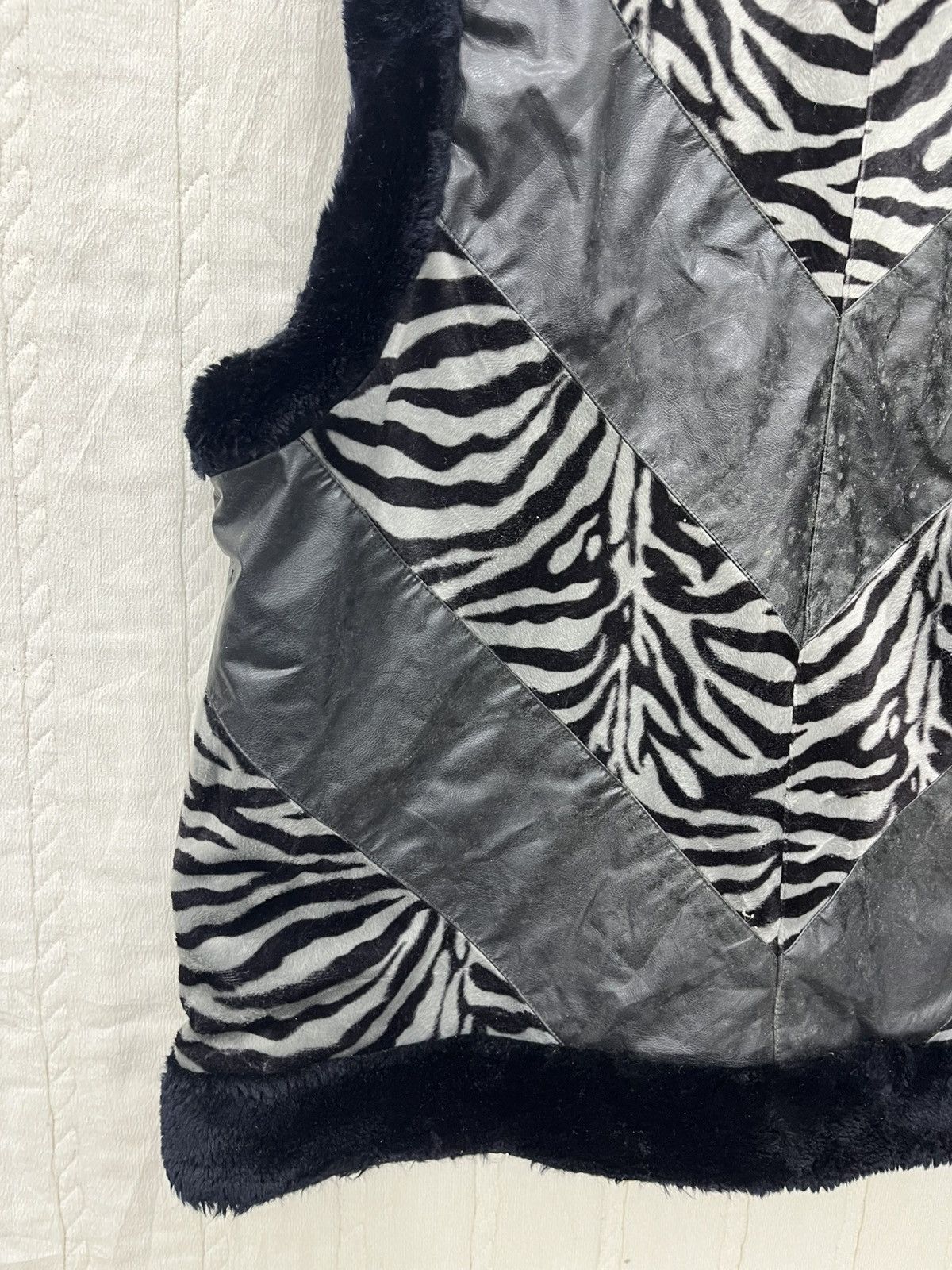 Japanese Brand STEALS🔥ZEBRA FUR VEST JACKET Size M / US 6-8 / IT 42-44 - 6 Thumbnail
