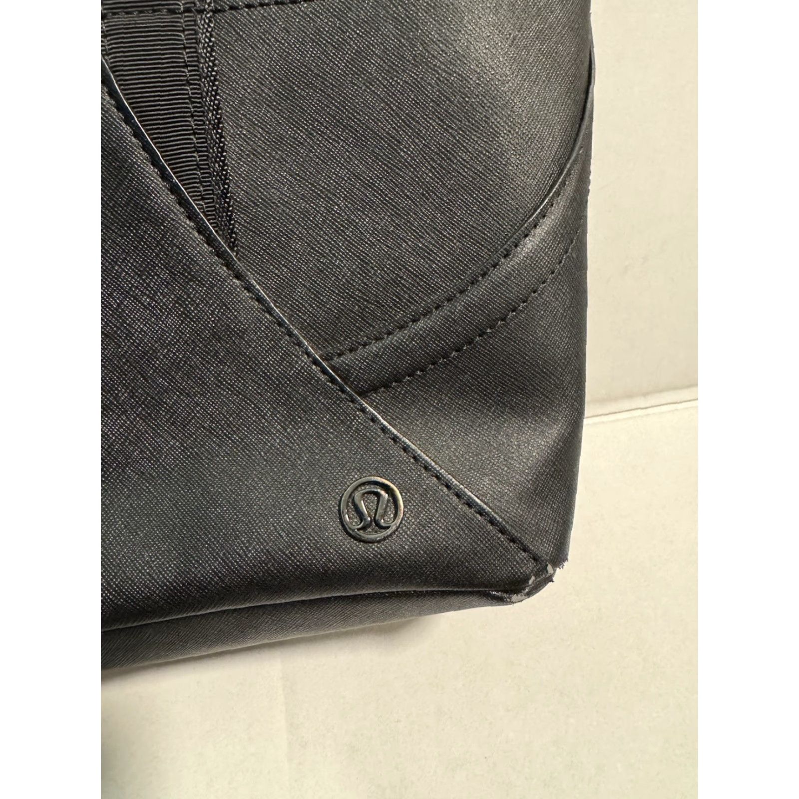 Lululemon VINTAGE Lululemon Go Wild Black Tote Bag Fold Over Top Large Tote Women Medium Black Size M / US 6-8 / IT 42-44 - 2 Thumbnail