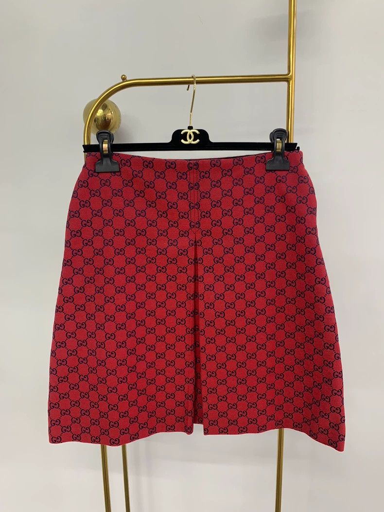 Gucci Gucci Red Logo Print Mini Skirt - dmc Size US 30 / EU 46 - 1 Thumbnail