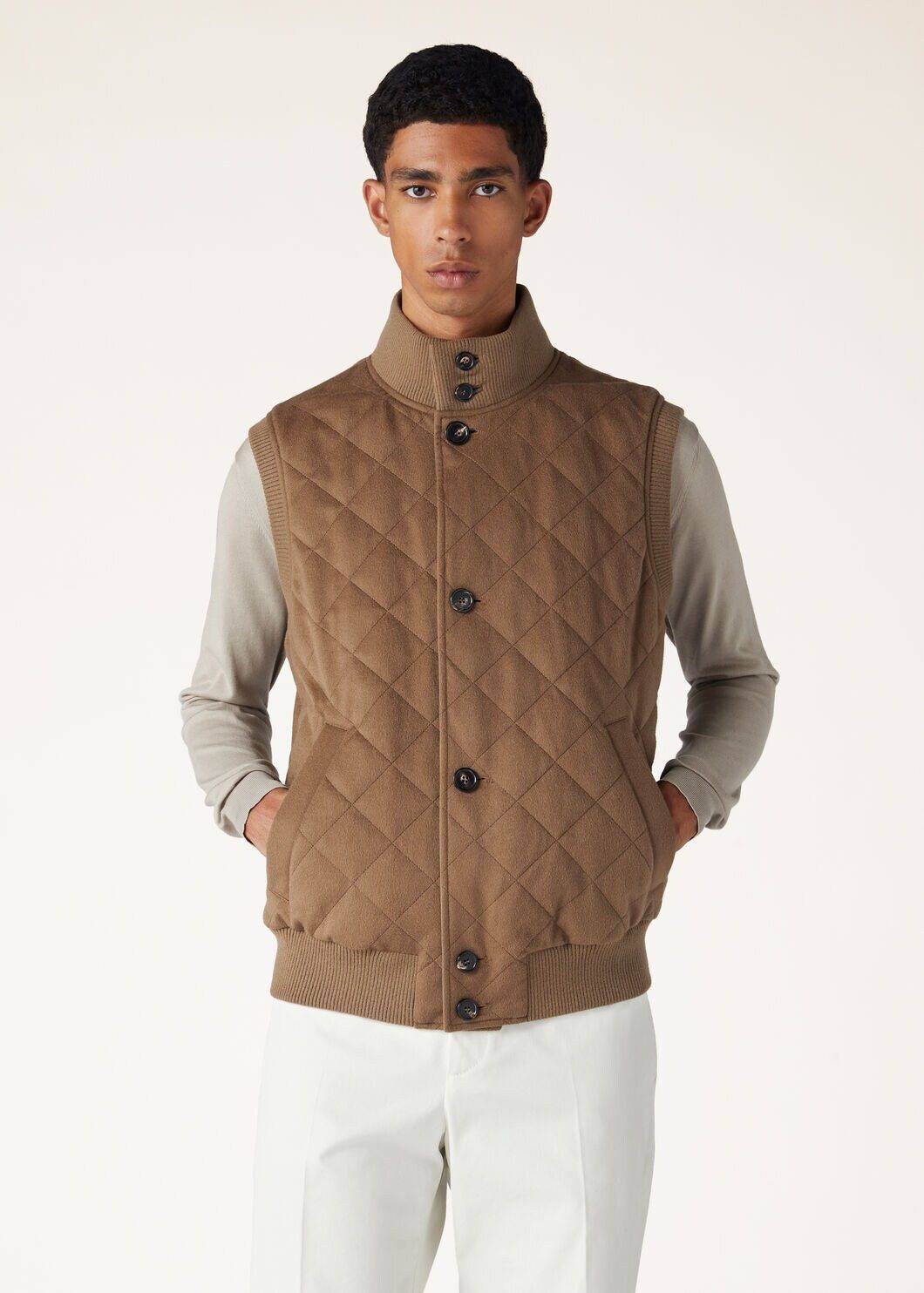 Loro Piana o1w1db10125 FAM9430 Carry Gilet Vest in Light Brown Size US L / EU 52-54 / 3 - 2 Thumbnail