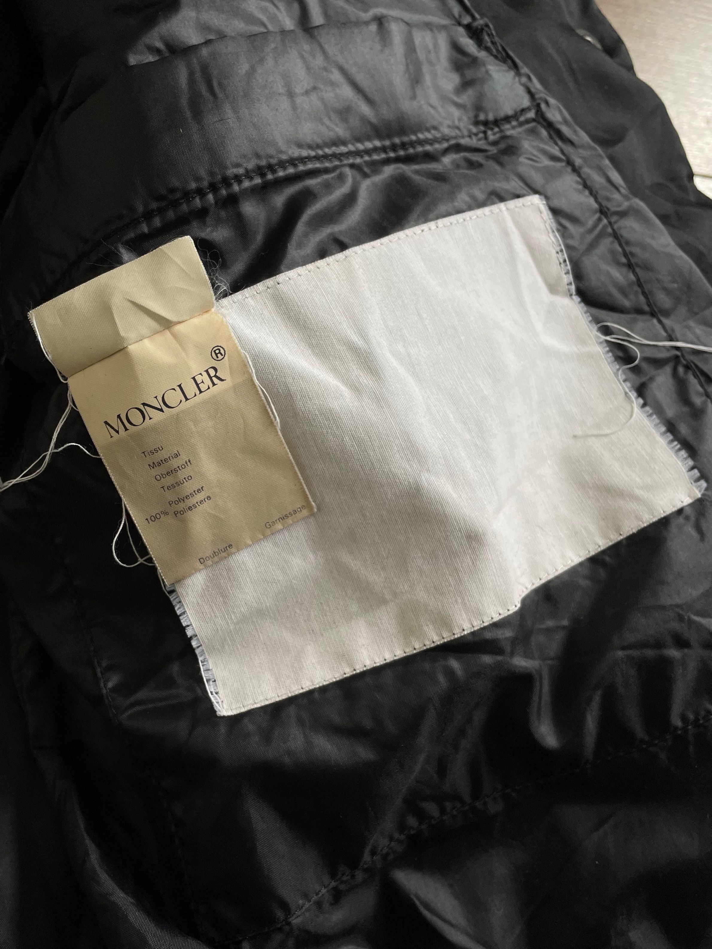 Moncler Vintage Moncler Grenoble Oversized Black Satin Down Jacket Size M / US 6-8 / IT 42-44 - 13 Thumbnail