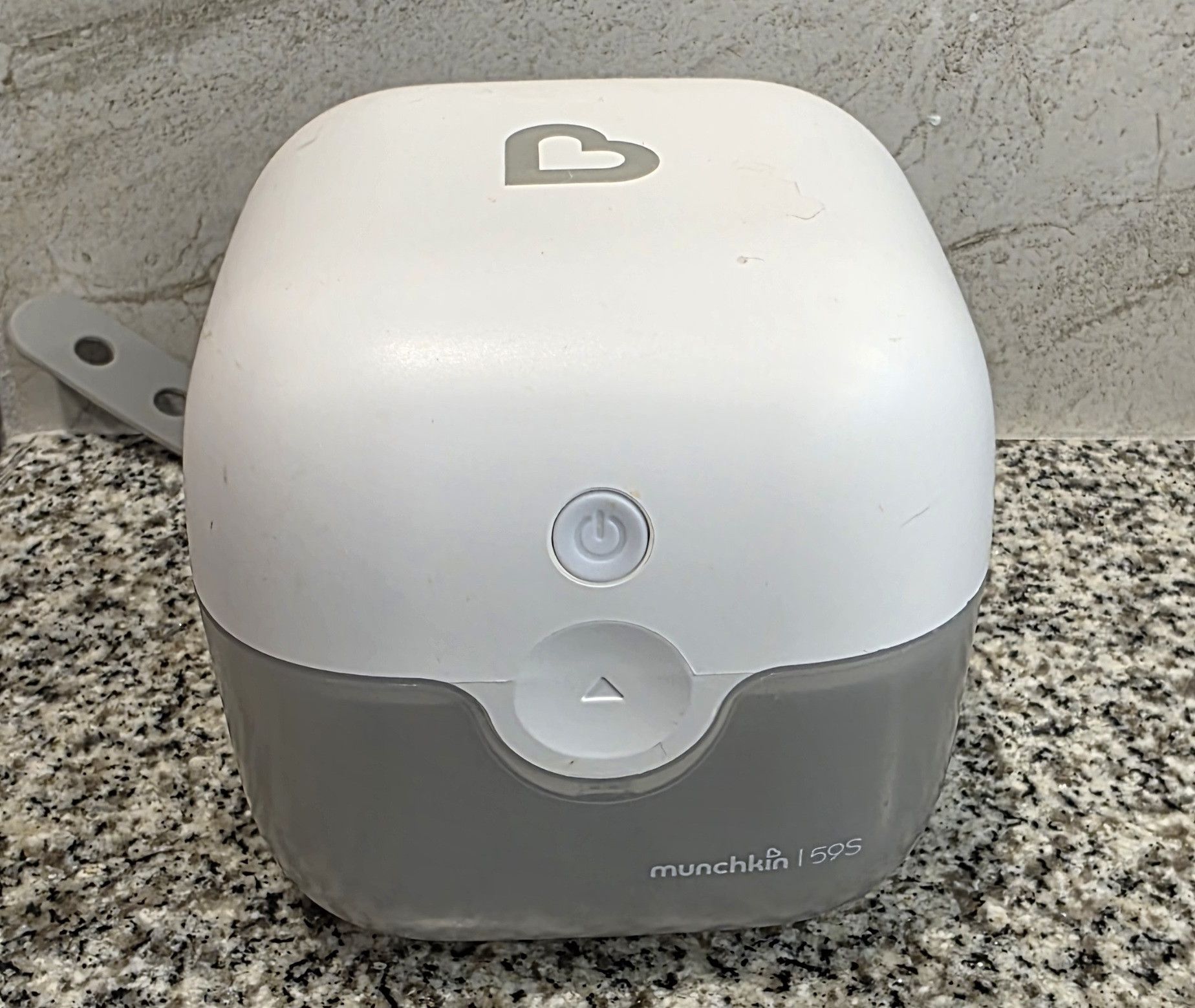 Unknown London Munchkin 59S Portable UV-C Sterilizer Rechargeable Battery Size ONE SIZE - 1 Thumbnail