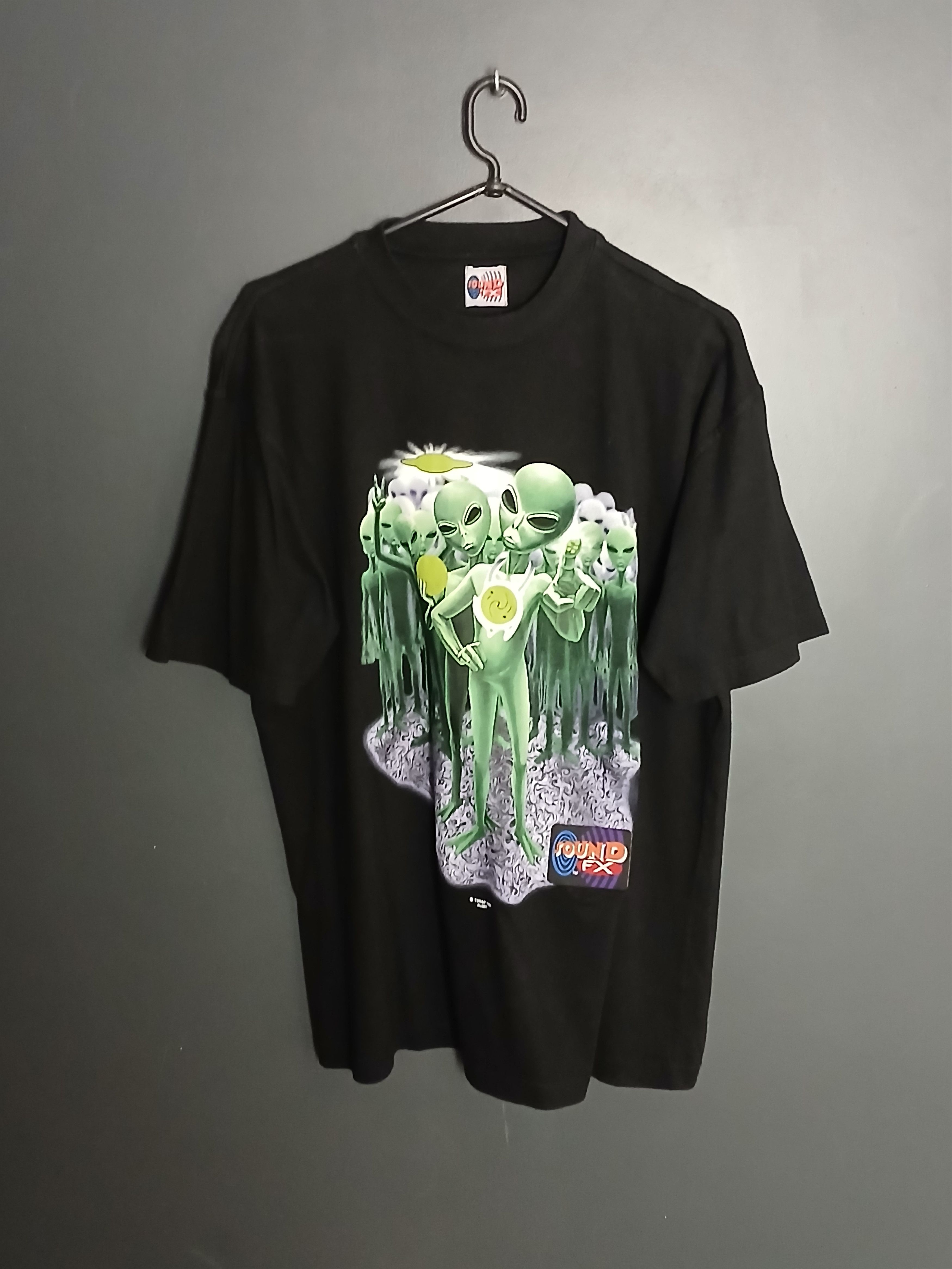 Alien Workshop × Vintage Vintage Alien Workshop Skategang T-Shirt Size US XL / EU 56 / 4 - 1 Thumbnail