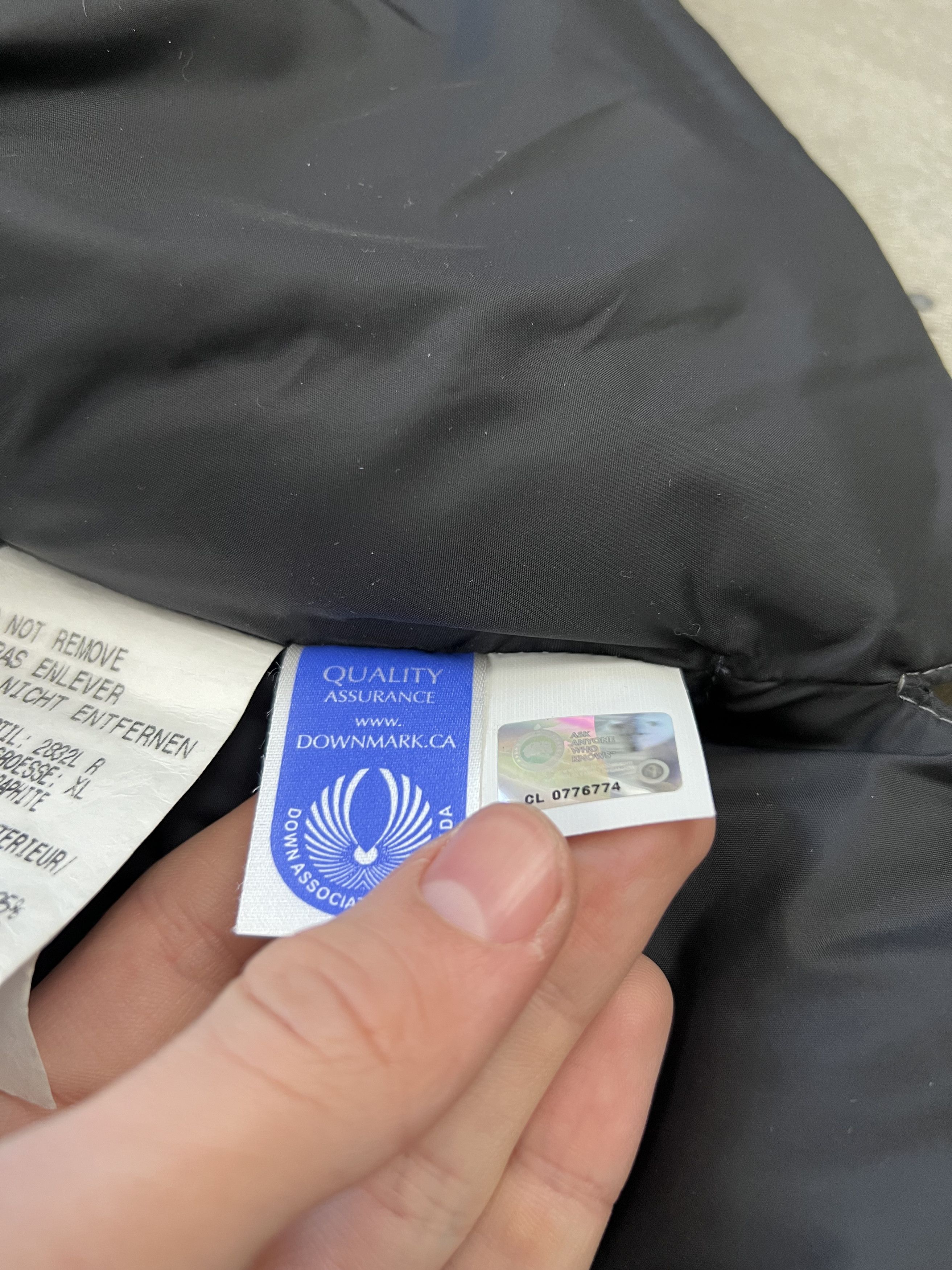 Canada Goose canada goose vest size XL Womens legit luxury Size XL / US 12-14 / IT 48-50 - 11 Thumbnail
