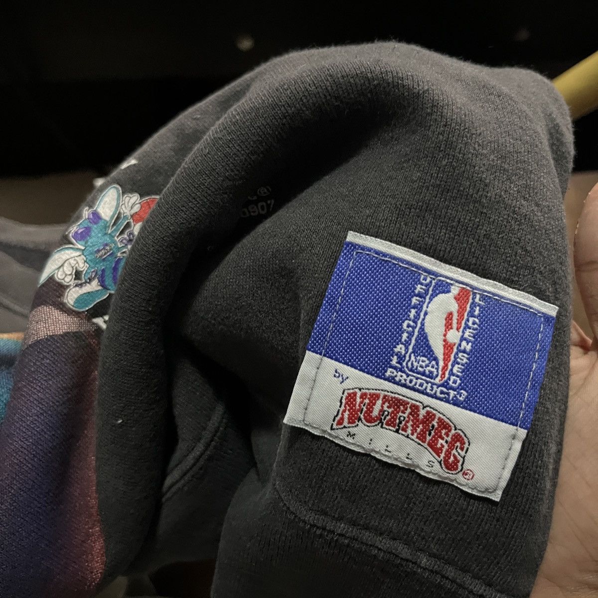 Nutmeg ‘94 Charlotte Hornets Crewneck Size US L / EU 52-54 / 3 - 4 Thumbnail