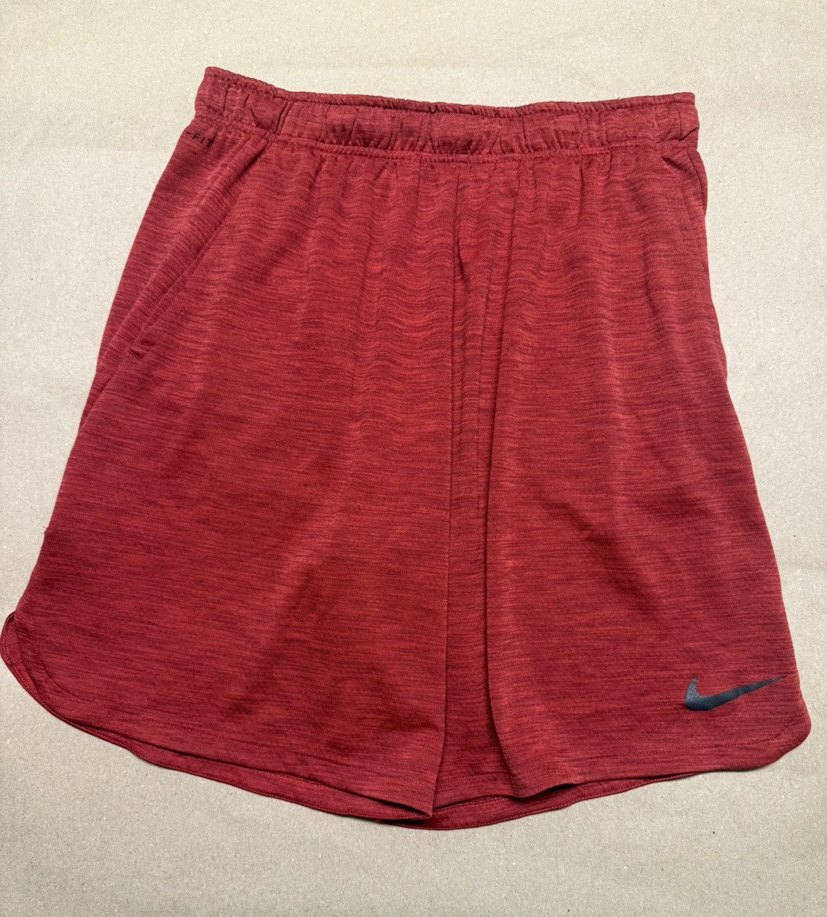 Nike Nike DriFit Basketball Workout Shorts Red size L Large Rare! Size US 36 / EU 52 - 1 Thumbnail