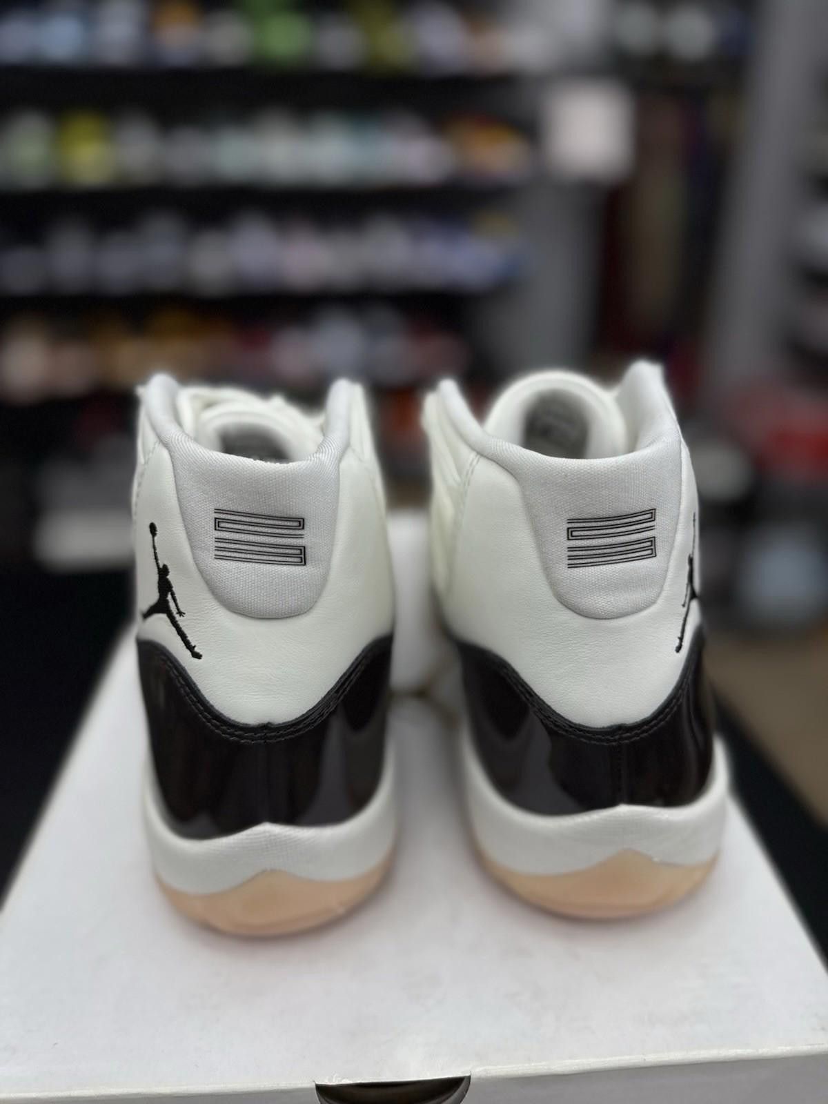 Nike Nike Air Jordan 11 Retro Neapolitan Sail Womens 12W/10.5M Size US 12 / IT 42 - 5 Thumbnail