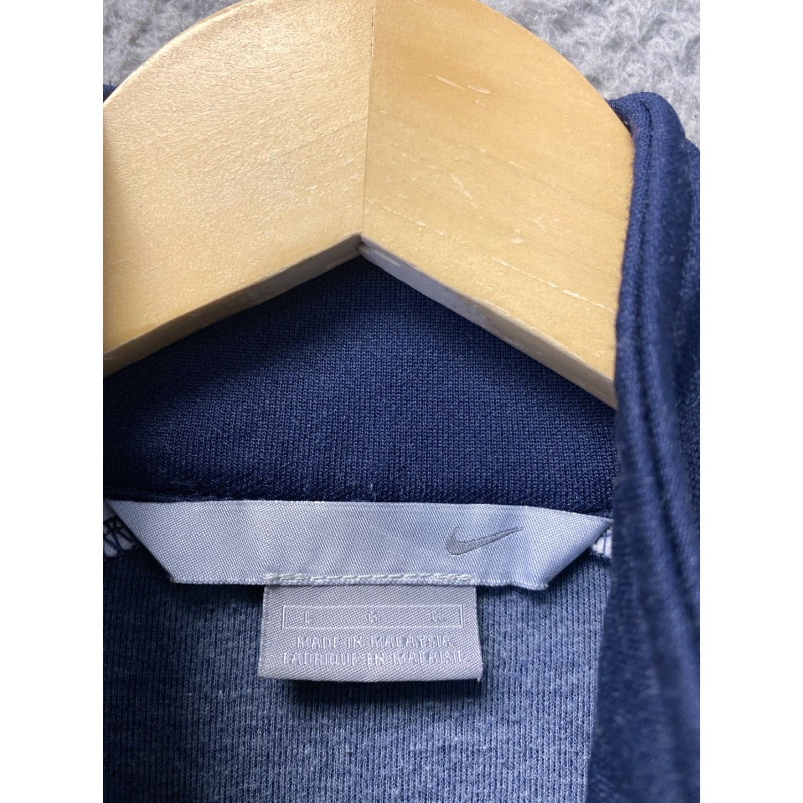 Nike VINTAGE Nike Jacket Mens Size L Zip Navy White Slim Windbreaker Size US L / EU 52-54 / 3 - 4 Thumbnail
