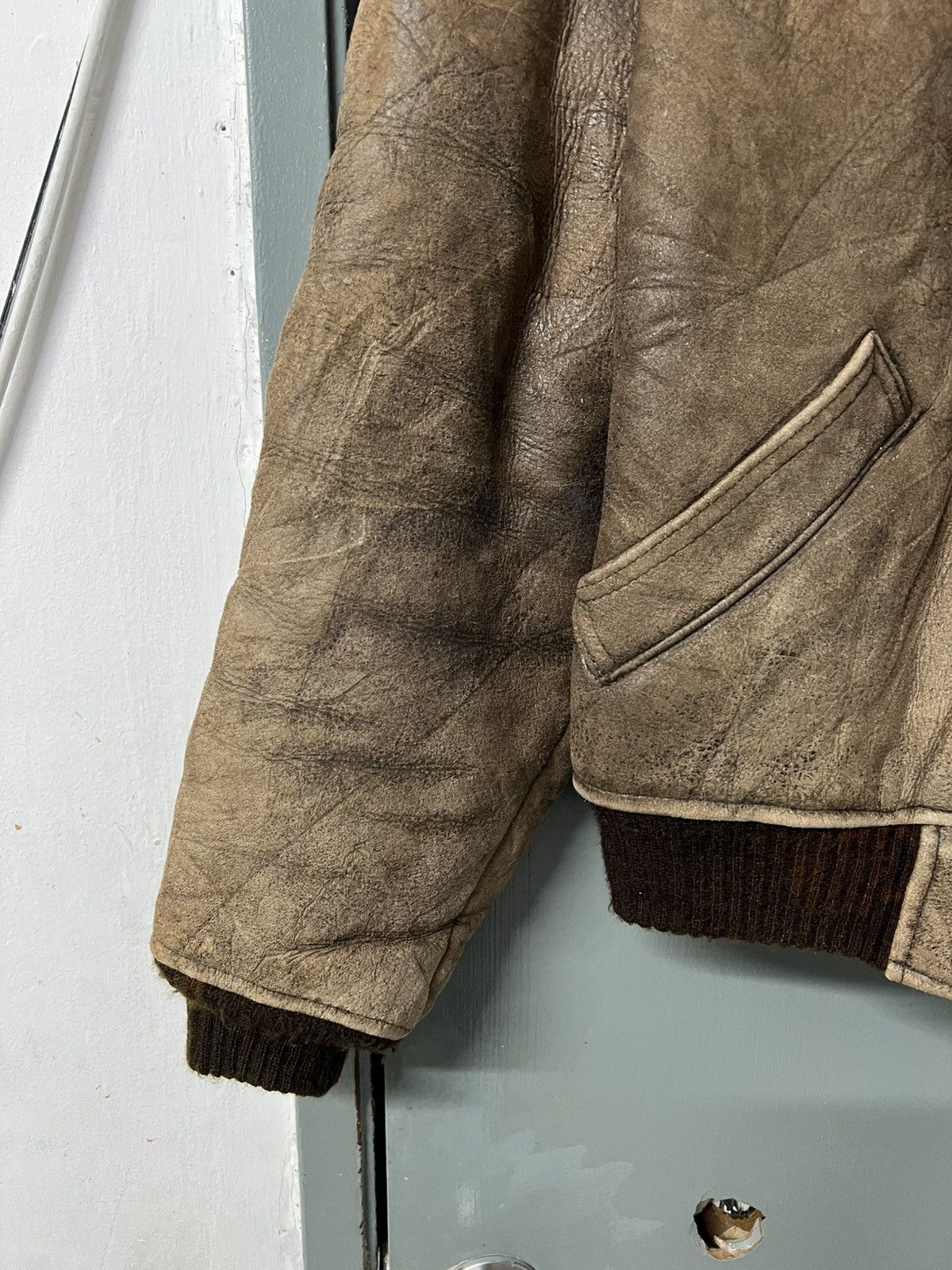 Vintage AVIREX B6 SHREPA SHIP SKIN JACKET Size US L / EU 52-54 / 3 - 4 Thumbnail