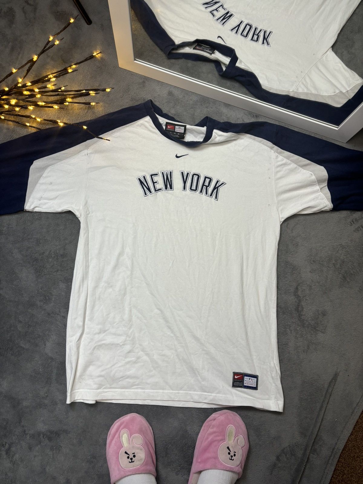 Vintage Y2K Nike New York Yankees genuine meachindies tshirt