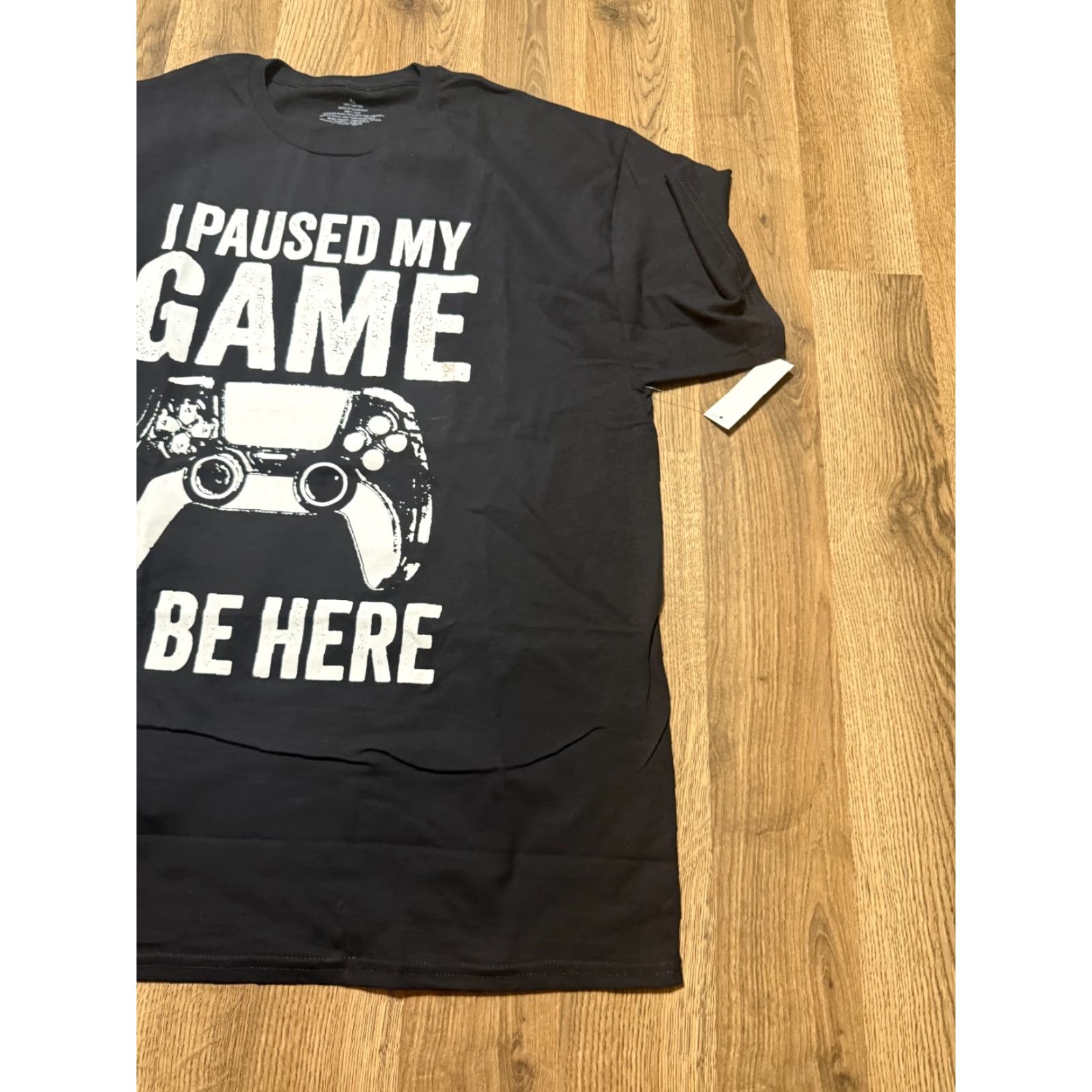 Vintage Shirt Men's Size Medium Black White "I paused my game to be here" Print Shirt Mens Medium Black White All Seasons 2020-2029 T-Shirt Size US M / EU 48-50 / 2 - 4 Thumbnail