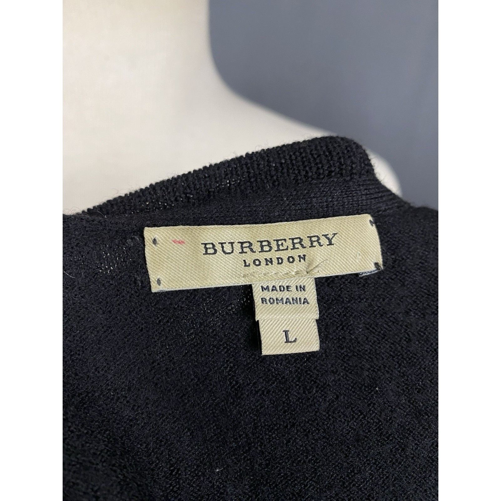Burberry Burberry Small Logo Men's Black Wool V-Neck Sweater Size M-L Size US L / EU 52-54 / 3 - 9 Thumbnail