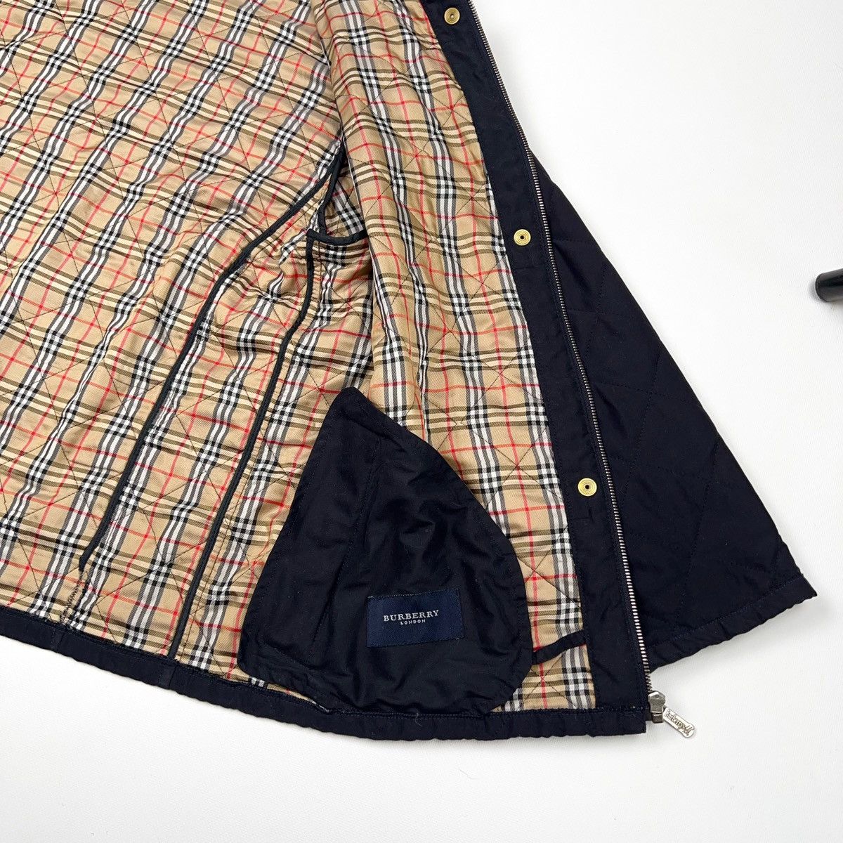 Burberry London Vintage Navy Nova Check Plaid Quilted Jacket