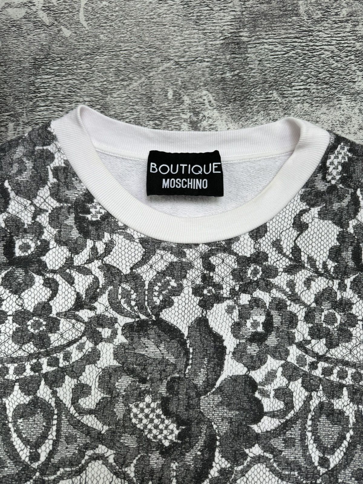 Boutique Moschino Vintage Rare Monogram Boutique Moschino Print Sweatshirt Size M / US 6-8 / IT 42-44 - 10 Thumbnail