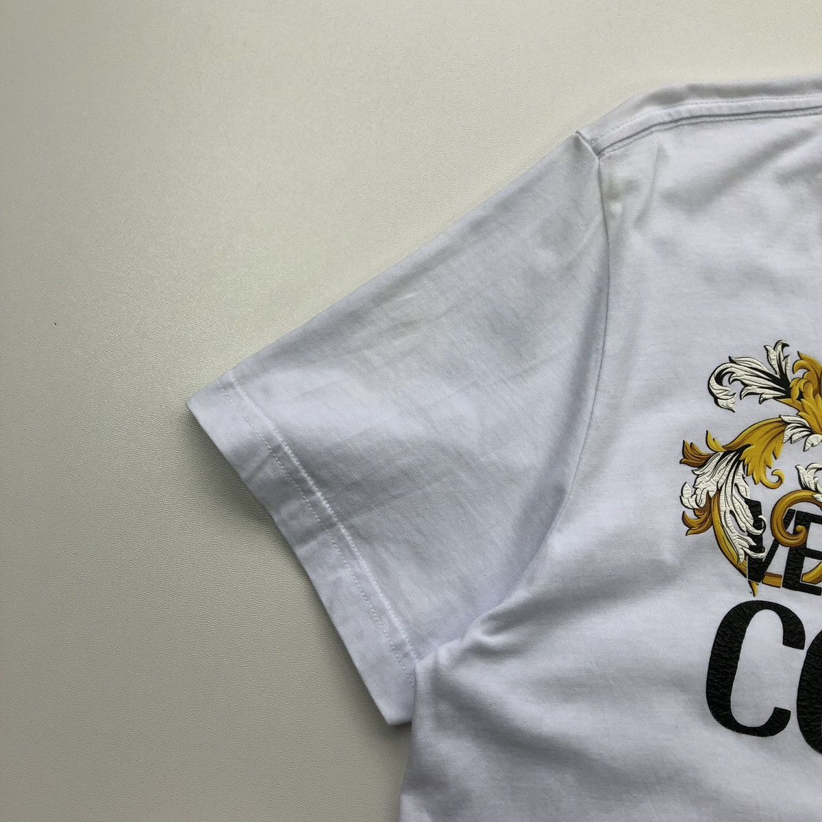 Versace Jeans Couture Versace Jeans Couture Barocco Printed T-Shirt White Size US M / EU 48-50 / 2 - 4 Thumbnail