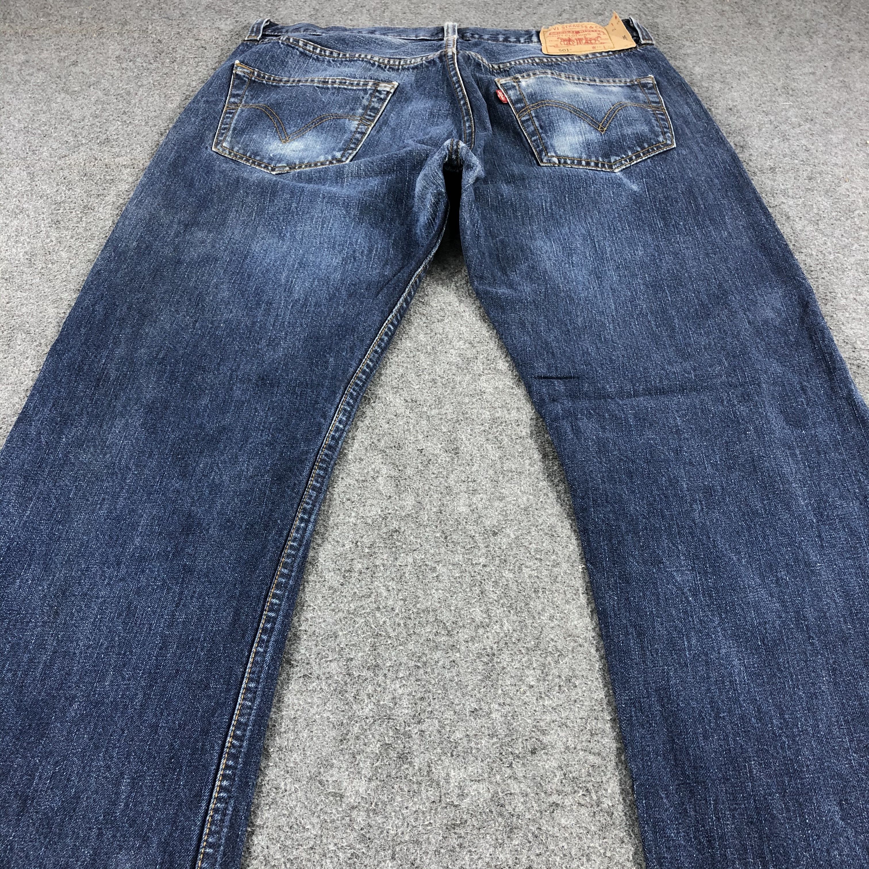 Levi's Vintage Blue Wash Levis 501 Denim Jeans-JM958 Size US 33 - 4 Thumbnail