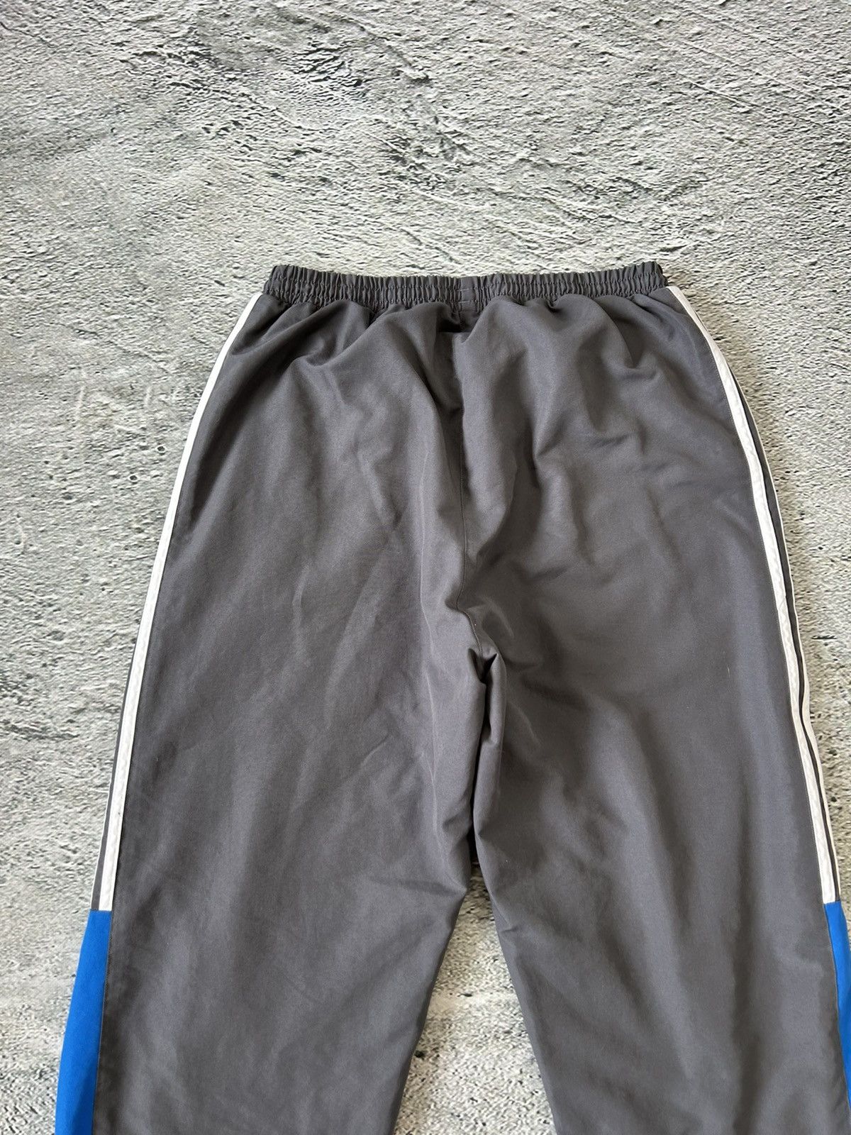 Adidas Adidas track suit vintage grey nylon track pants drill Size US M / EU 48-50 / 2 - 20 Thumbnail