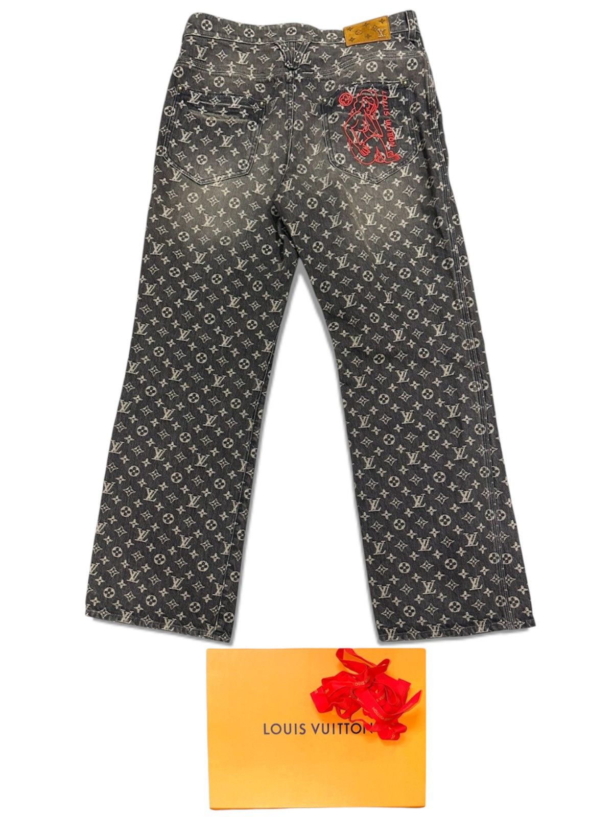 Louis Vuitton Louis Vuitton 36 Distressed Black Monogram Denim Jeans Size US 36 / EU 52 - 1 Thumbnail