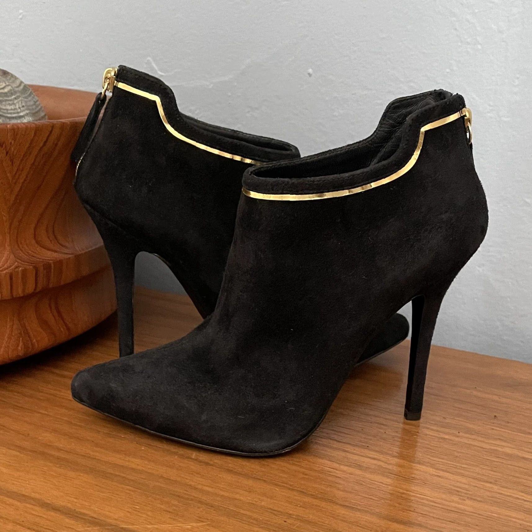 Giuseppe Zanotti VINTAGE Giuseppe Zanotti Black Suede Booties Stiletto Heel Gold Trim Ankle Zip 36 Size US 6 / IT 36 - 2 Thumbnail