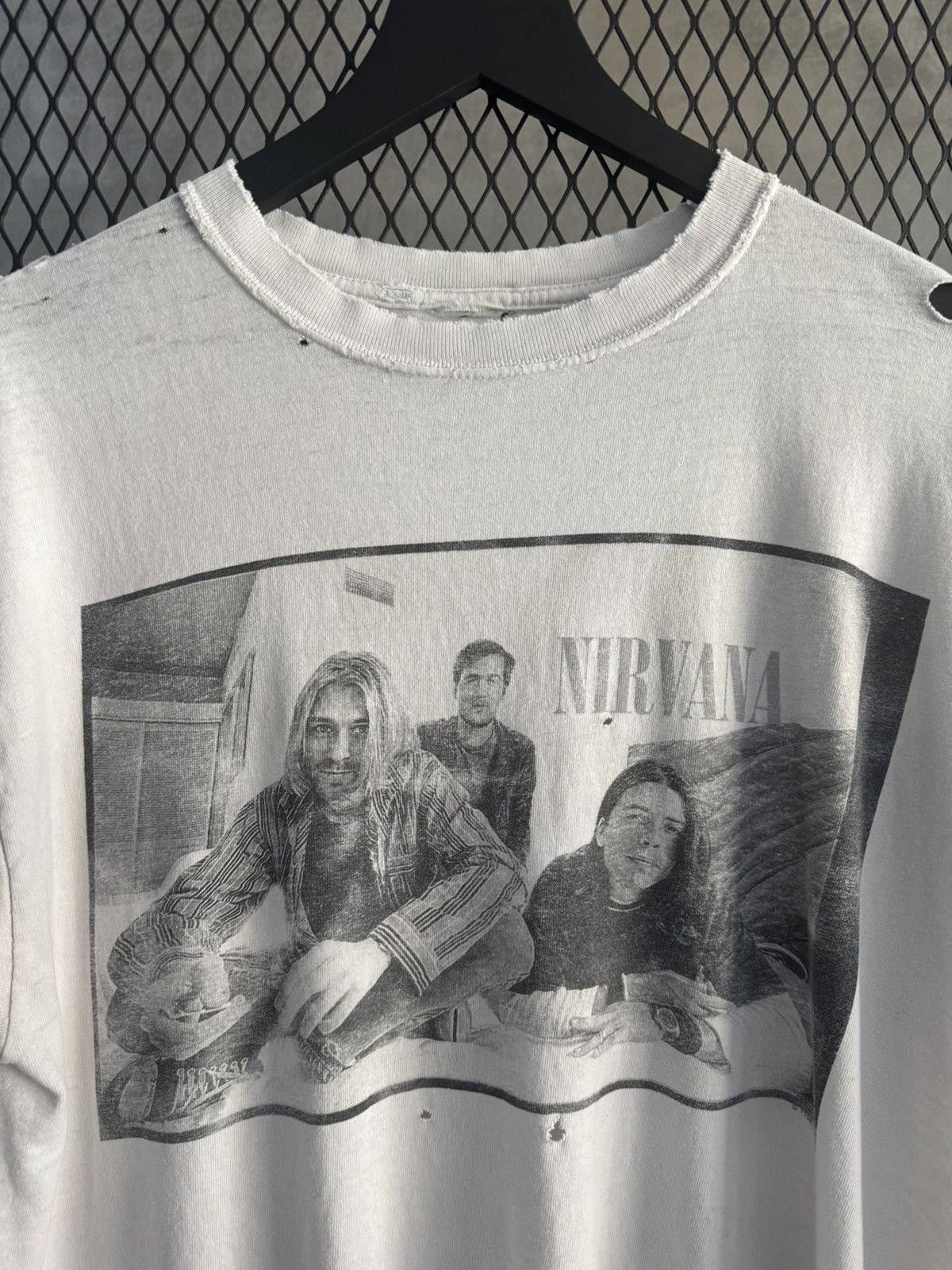 Band Tees × Nirvana × Vintage Vintage 1996 Nirvana Portrait Distressed Tee Size US XL / EU 56 / 4 - 2 Thumbnail