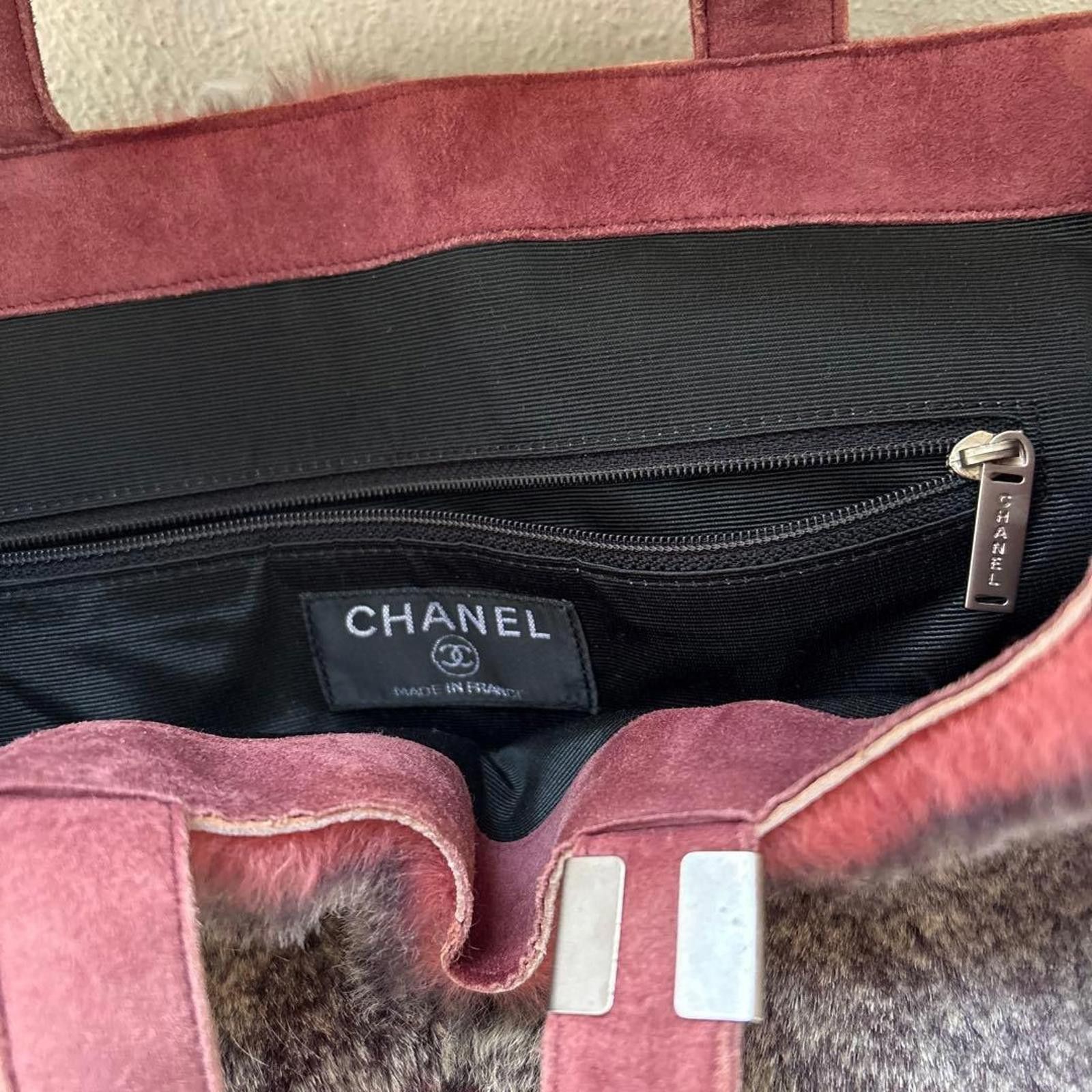 Chanel Chanel - Shearling Tote Bag with Matching Pouch Size ONE SIZE - 6 Thumbnail