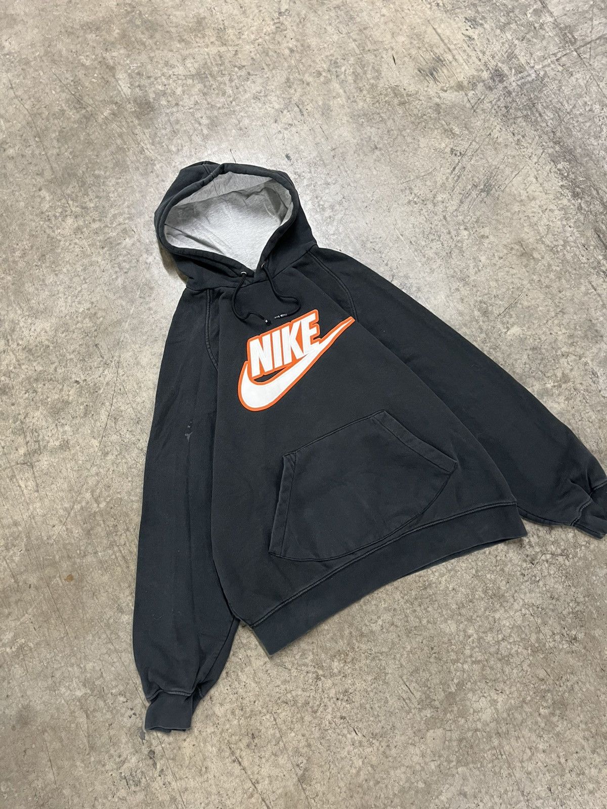 Nike × Vintage Nike big swoosh center swoosh y2k boxy fit hoodie skater Size US L / EU 52-54 / 3 - 4 Thumbnail