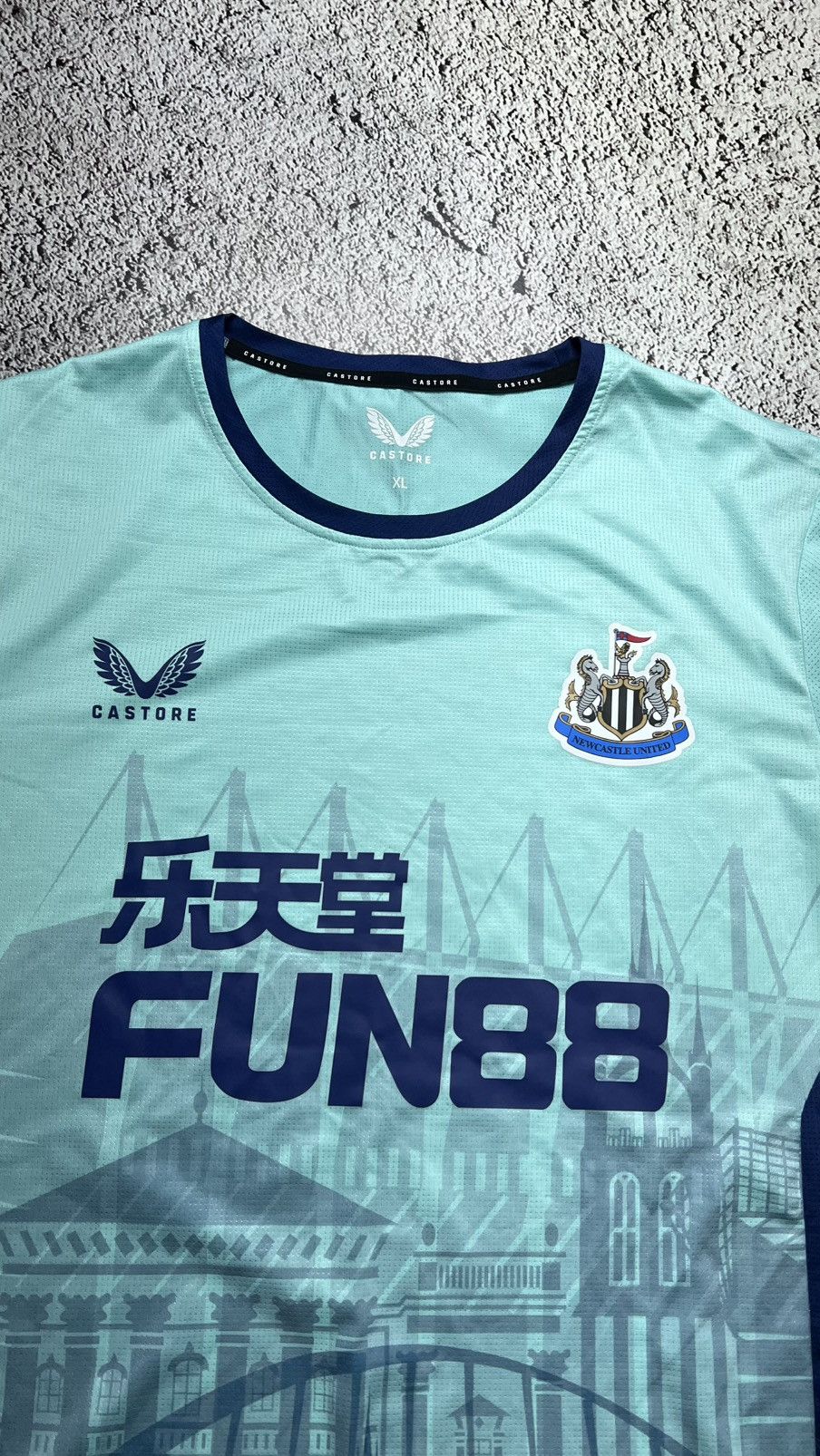 Castore 2022-2023 Newcastle United pre match castore jersey Size US XL / EU 56 / 4 - 3 Thumbnail
