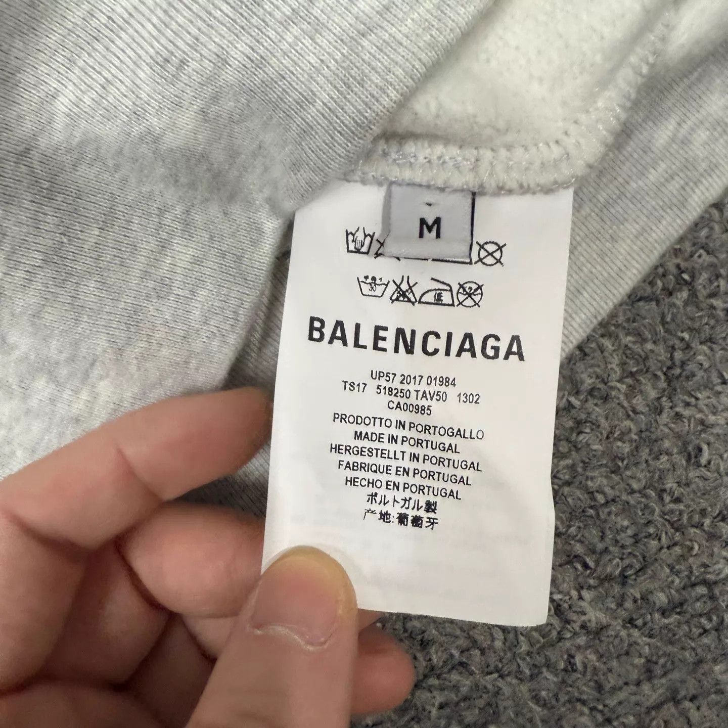 Balenciaga Balenciaga Light Gray Back Printed Logo Hoodie M NWT Size US M / EU 48-50 / 2 - 4 Thumbnail