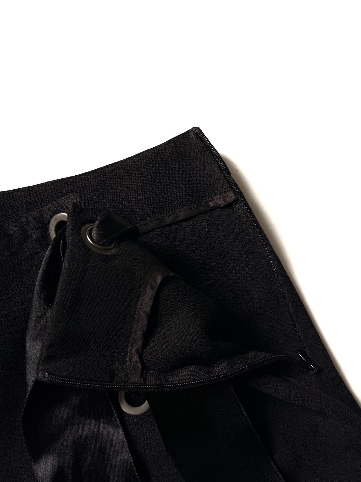 Valentino Valentino Roma Wool Pants Eyelets Bow Detail Straight Fit 42 Size 28" / US 6 / IT 42 - 6 Thumbnail