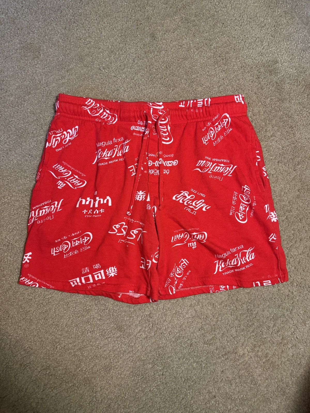 Coca Cola Coca-Cola Pattern Sweatshorts Size US 32 / EU 48 - 1 Thumbnail