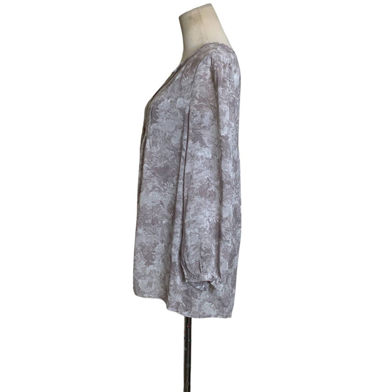 Joie Joie Gray Print Silk Chiffon Semi Sheer Tunic Blouse XS Size XS / US 0-2 / IT 36-38 - 8 Thumbnail