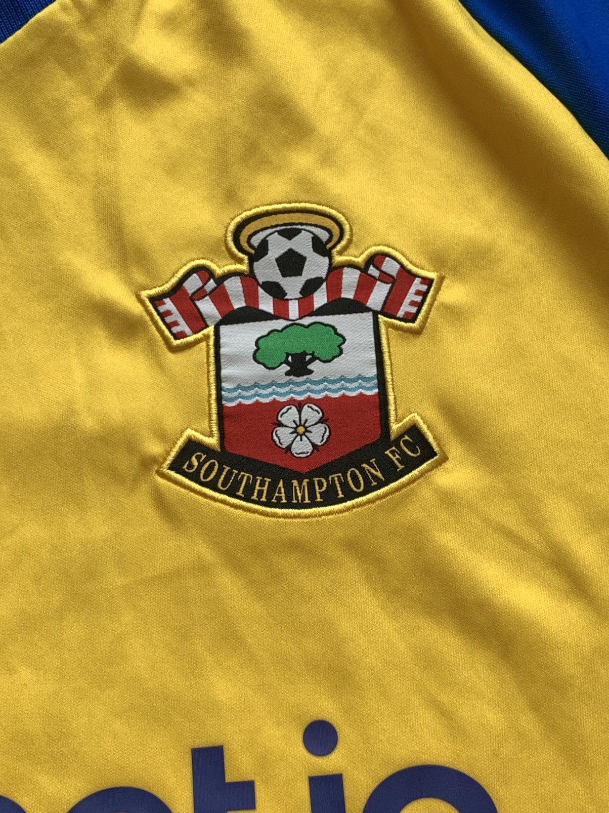 Hummel 🔥HUMMEL SOUTHAMPTON 2021/22 AWAY BROJA SOCCER JERSEY SHIRT Size US XL / EU 56 / 4 - 8 Thumbnail