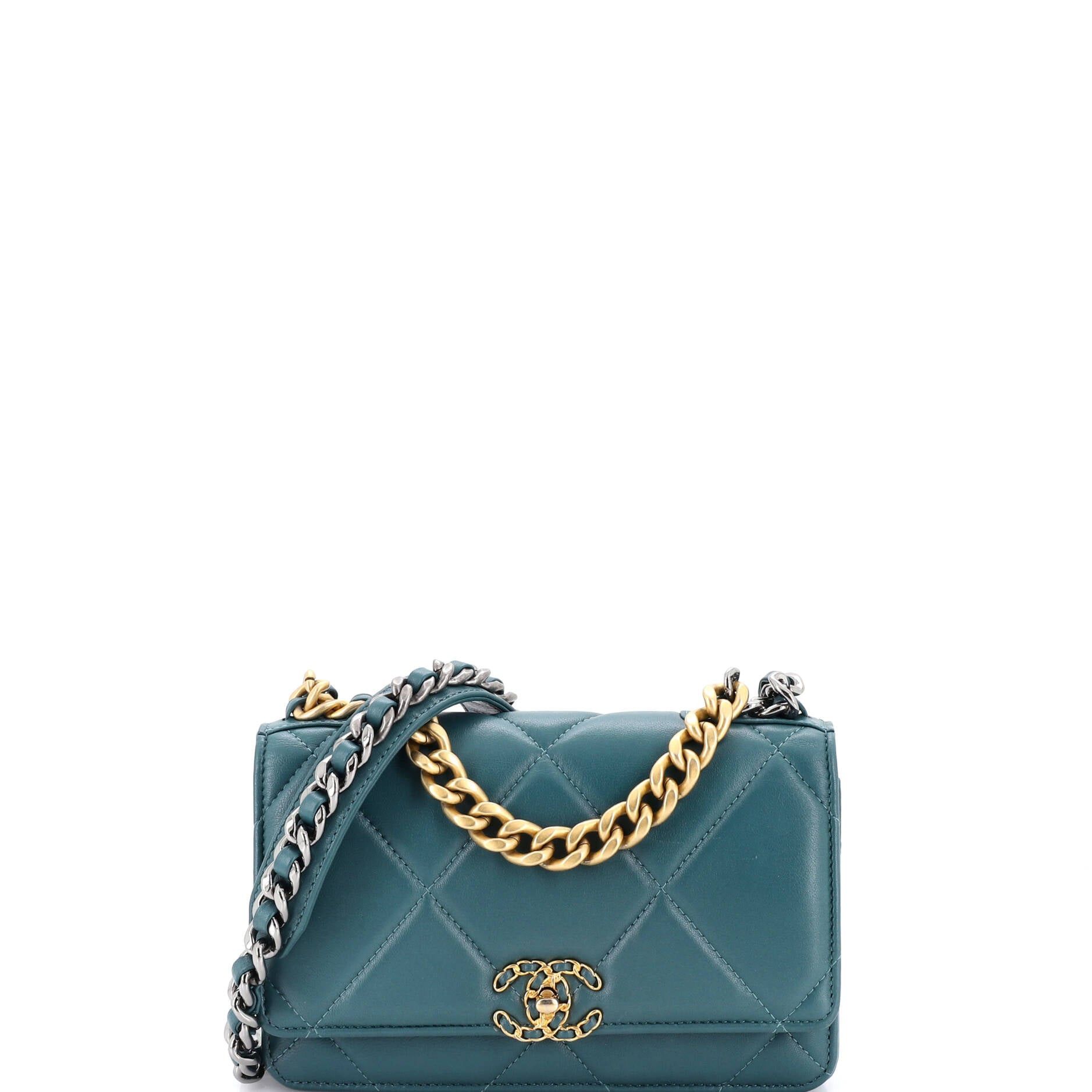 Chanel 19 Wallet on Chain Size ONE SIZE - 1 Thumbnail