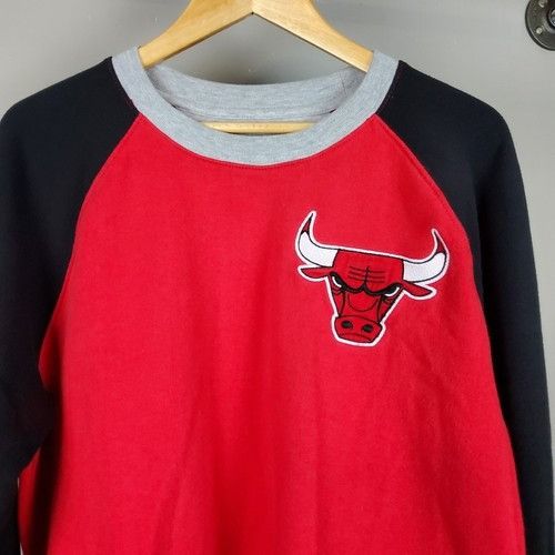 NBA NBA U Chicago Bulls Size XL Red Sweater Size US XL / EU 56 / 4 - 4 Thumbnail