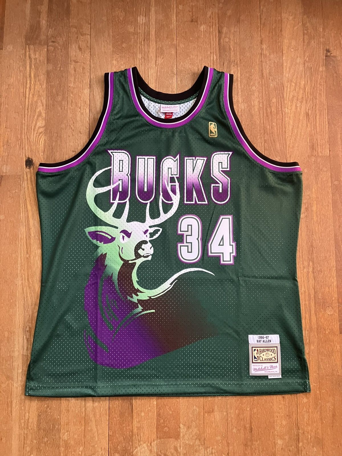 Mitchell & Ness Ray Allen Milwaukee Bucks Mitchell & Ness Jersey Size US XXL / EU 58 / 5 - 1 Thumbnail