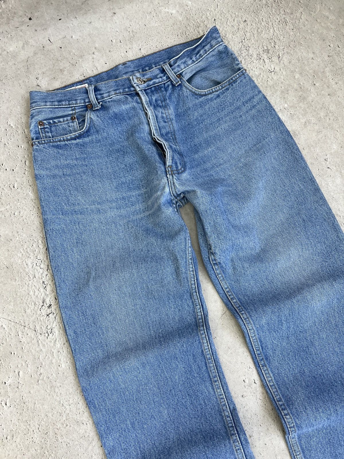 Levi's Light Blue Denim Jeans levis 90s Vintage Casual Style Size US 35 - 2 Thumbnail