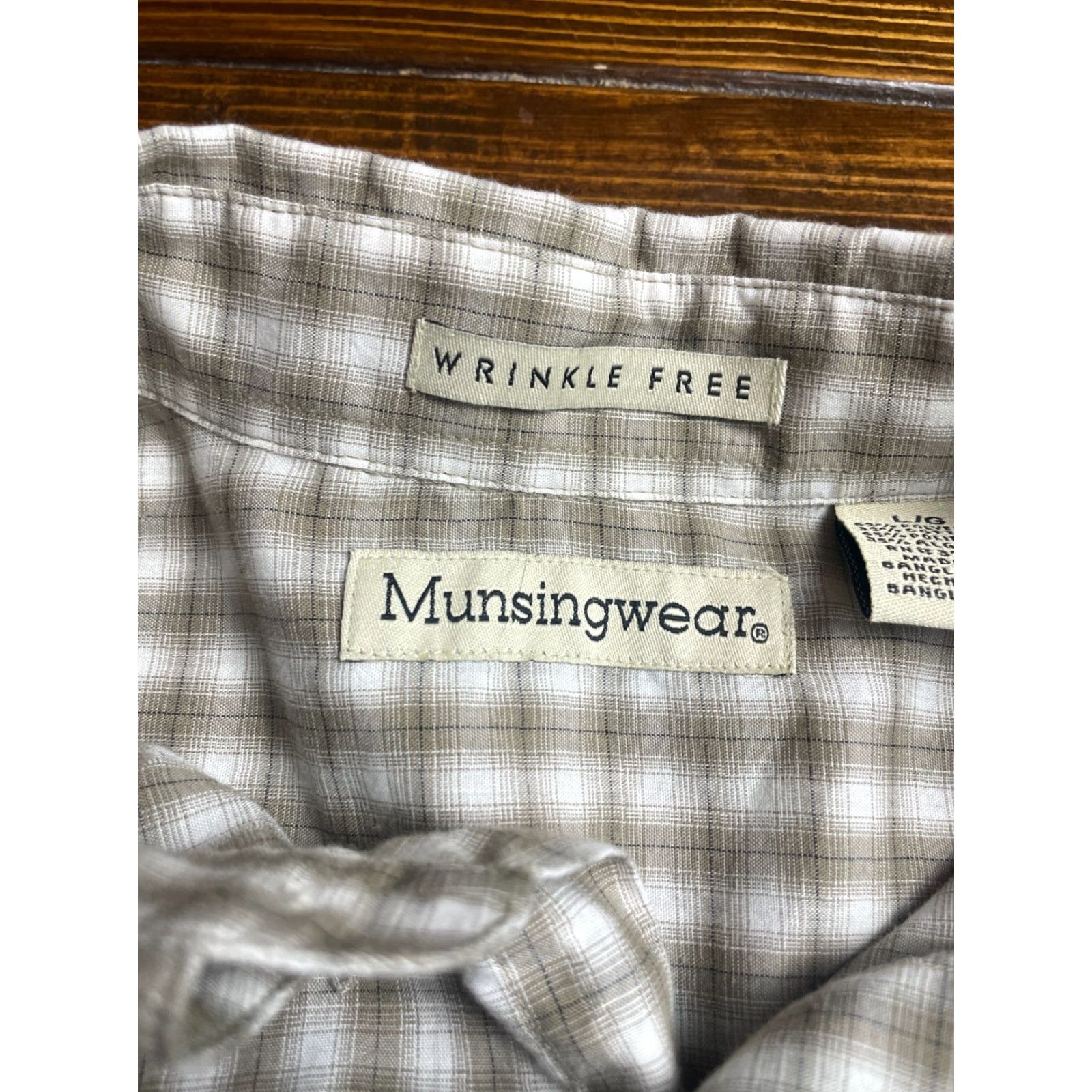 Vintage Munsingwear Shirt Men's Large White Tan Plaid Button-Down Short Sleeve Casual Cotton Regular Mens Size US L / EU 52-54 / 3 - 4 Thumbnail