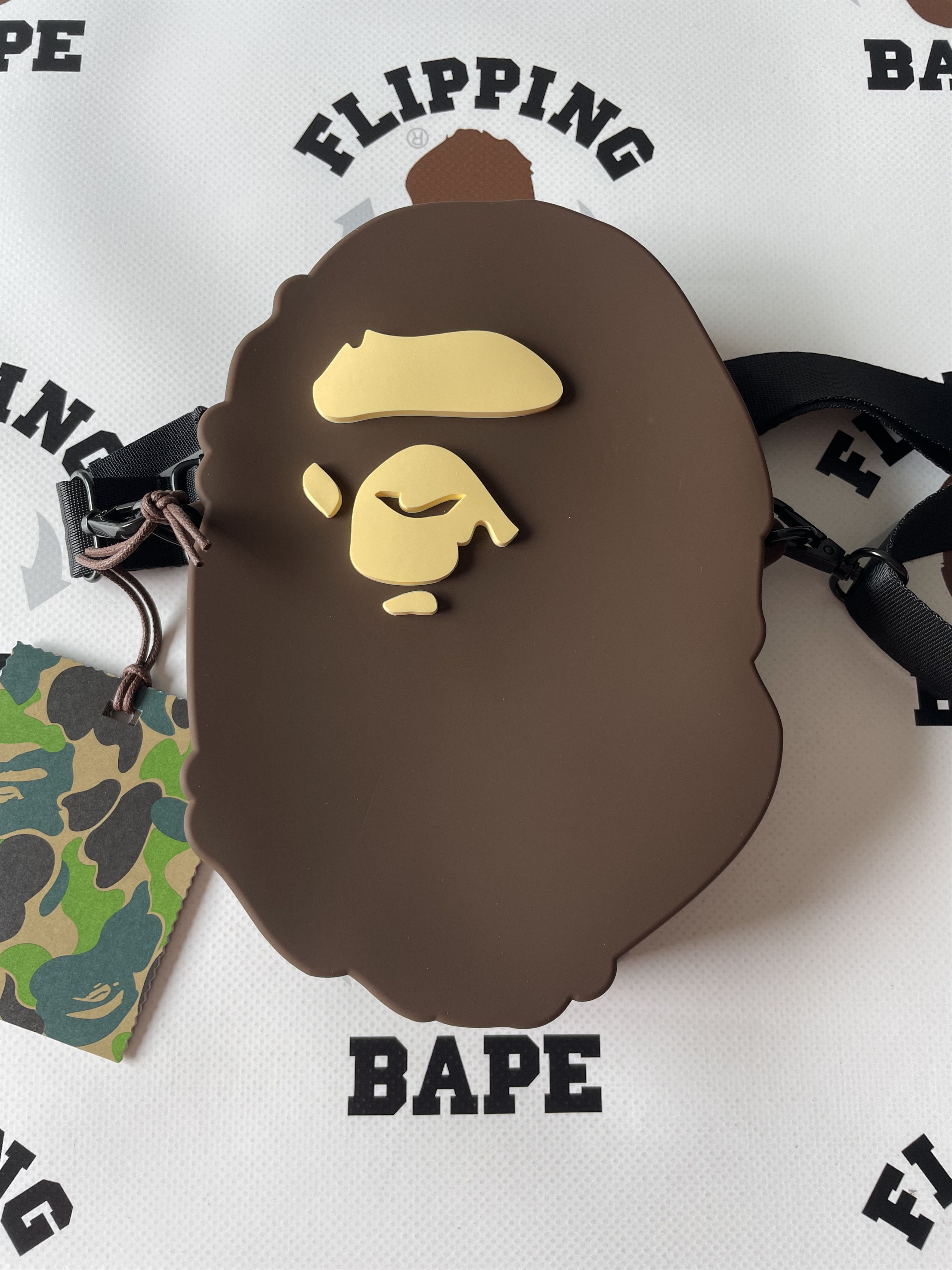 Bape BAPE APE HEAD SILICON SHOULDER BAG | Grailed