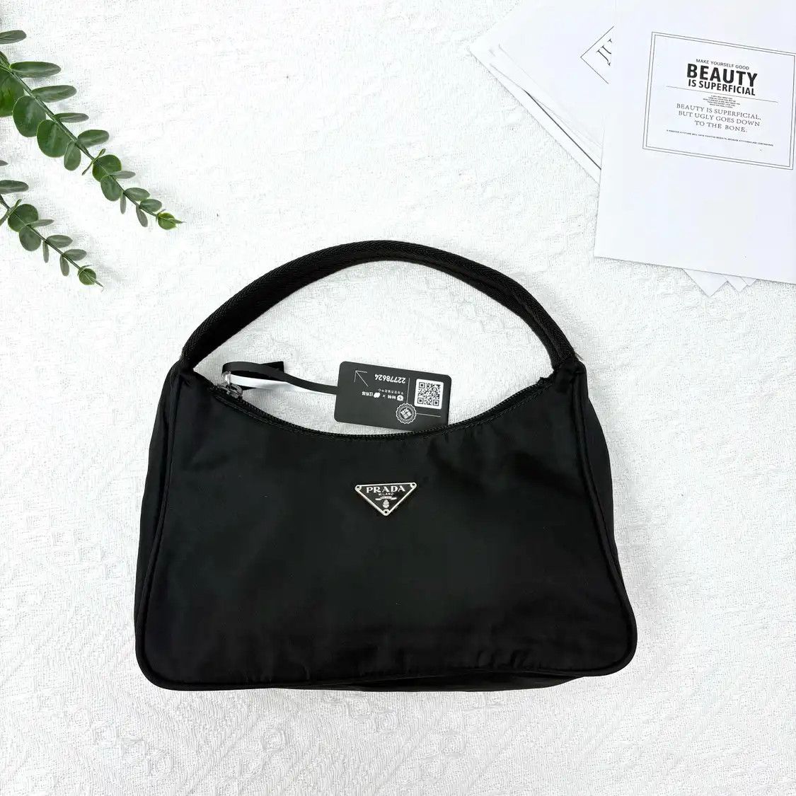 Prada PRADA Re-Edition 2000 mini black nylon logo handbag Size ONE SIZE - 1 Thumbnail