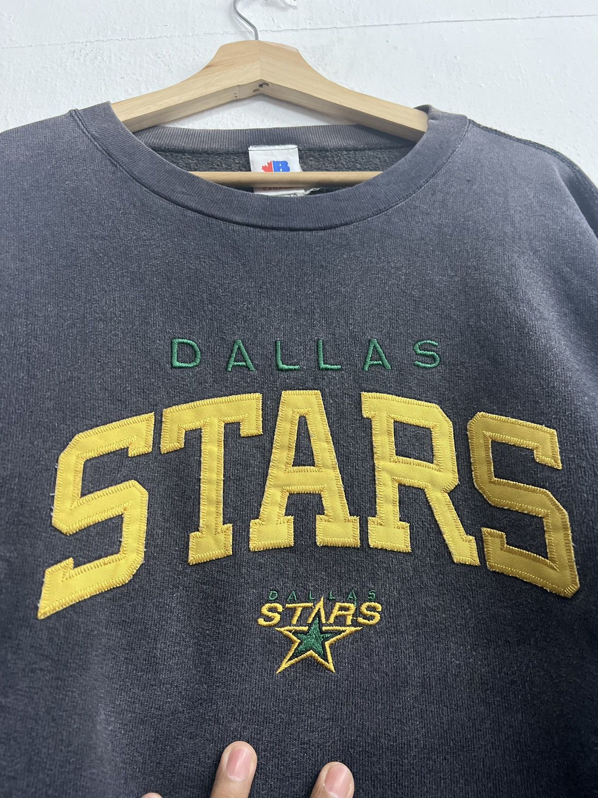 NHL VINTAGE 90s DALLAS STARS NHL BULLETIN ATHLETICS SWEATSHIRT Size US XXL / EU 58 / 5 - 3 Thumbnail