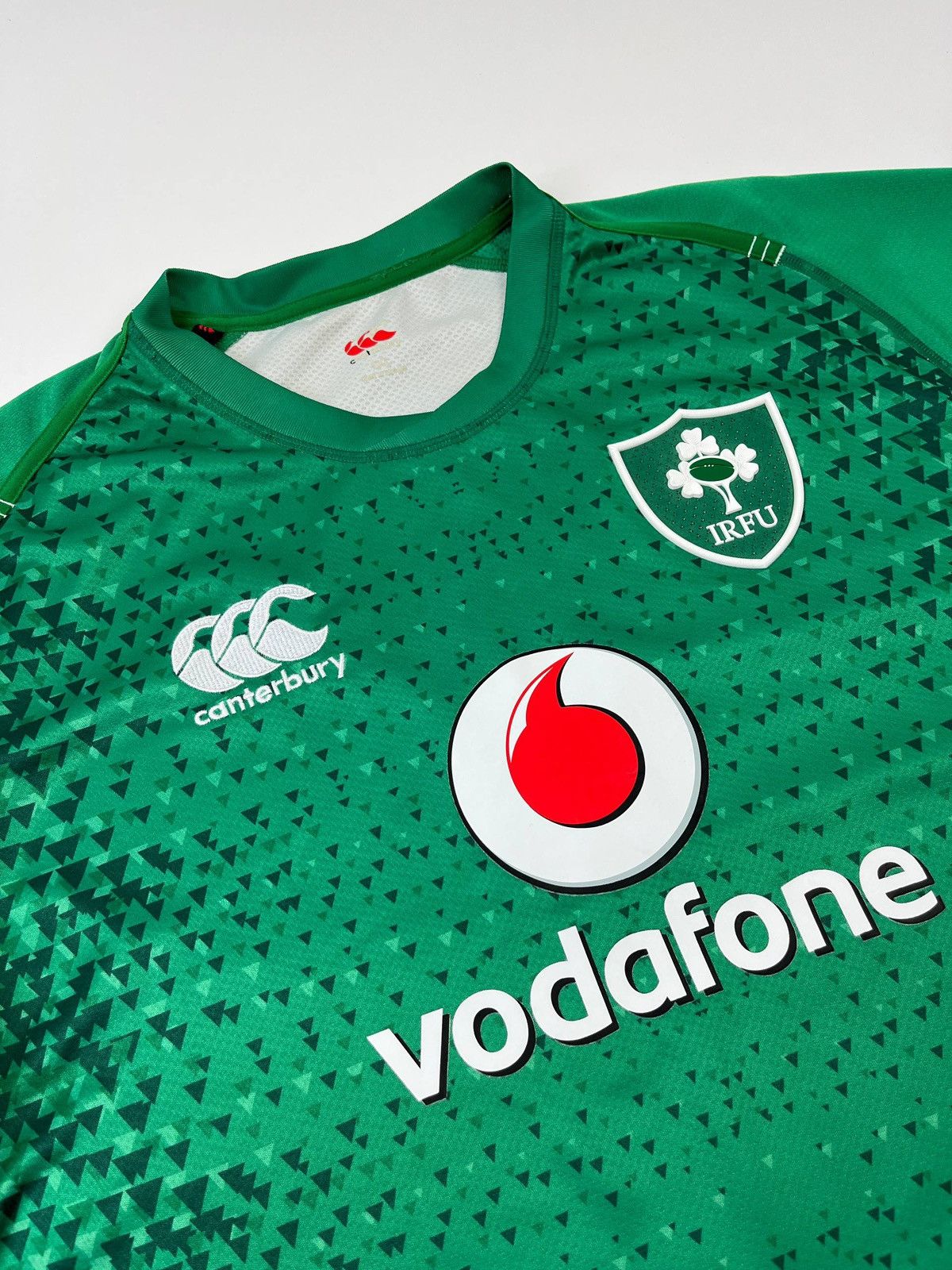Canterbury of New Zealand Canterbury Ireland IRFU Rugby Jersey Vodafone Rare Ireland Size US L / EU 52-54 / 3 - 3 Thumbnail