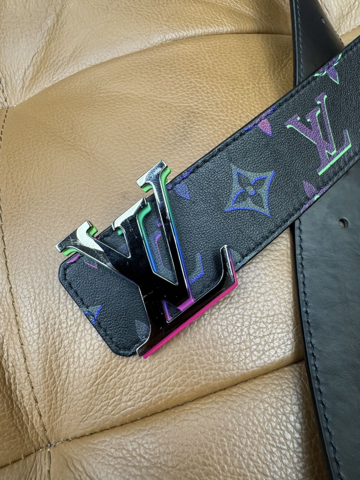 Louis Vuitton LV LIGHT 40MM REVERSIBLE BELT (90/36) Size 34 - 2 Thumbnail