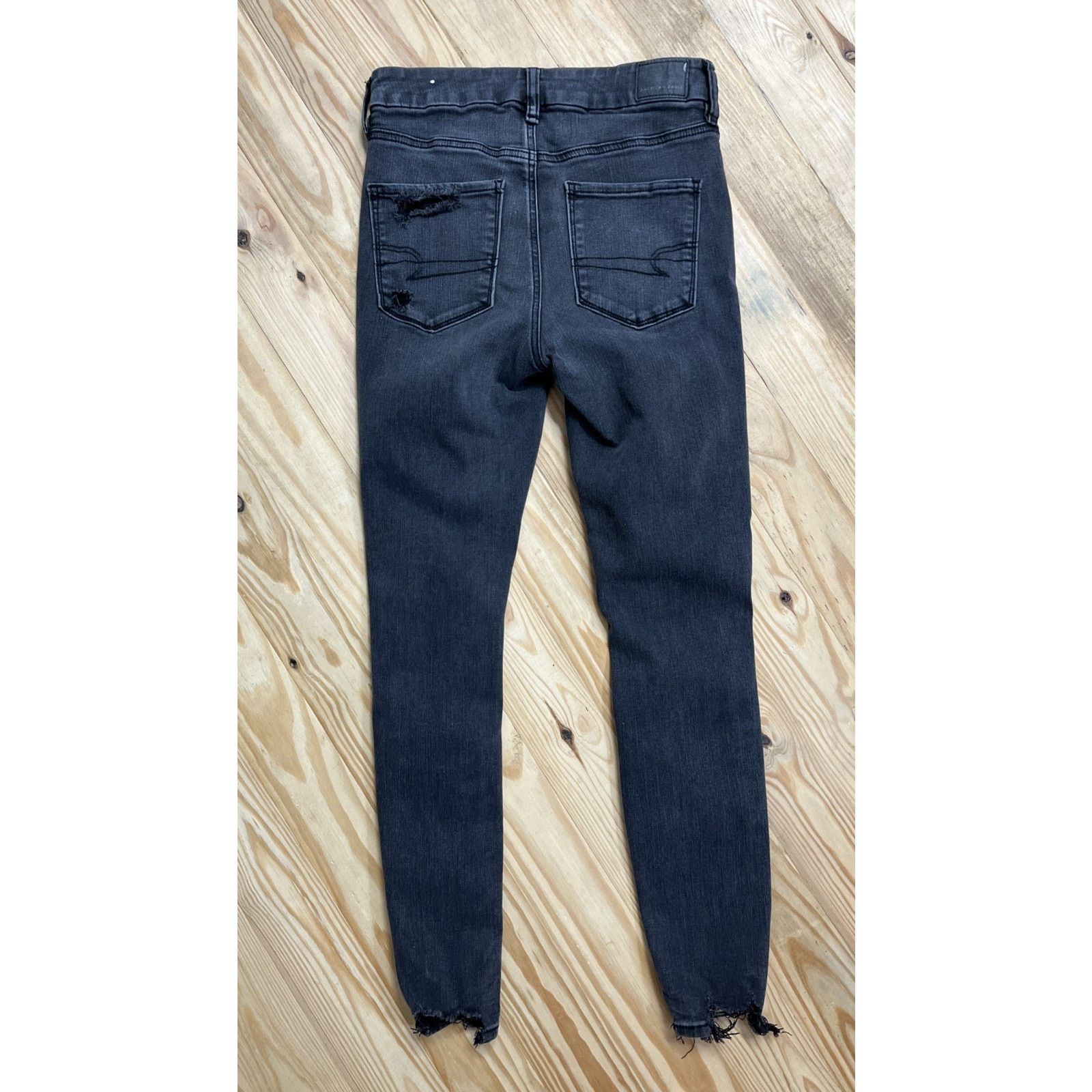 American Eagle Outfitters American Eagle Forever Soft Distressed Jeans 6 Jegging Black Size 28" / US 6 / IT 42 - 2 Thumbnail