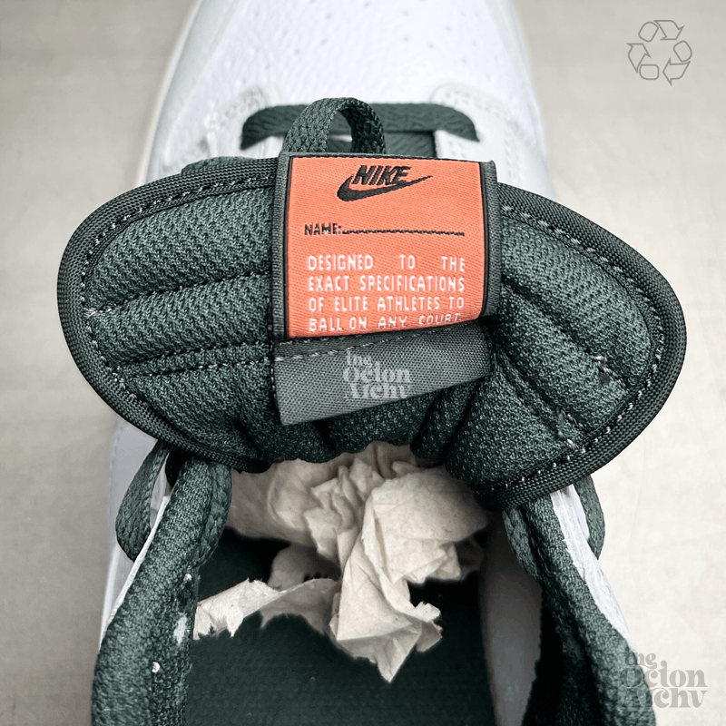 Nike Size 13 Nike Dunk Low SE Photon Dust Vintage Green Pre-Owned Size US 13 / EU 46 - 9 Thumbnail