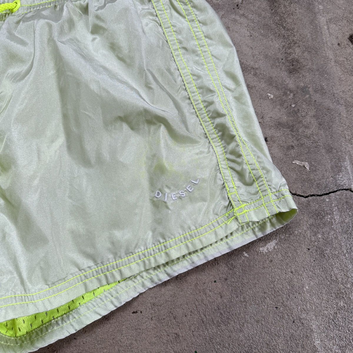 Diesel × Vintage Vintage Diesel Beachwear Shorts Size US 32 / EU 48 - 2 Thumbnail